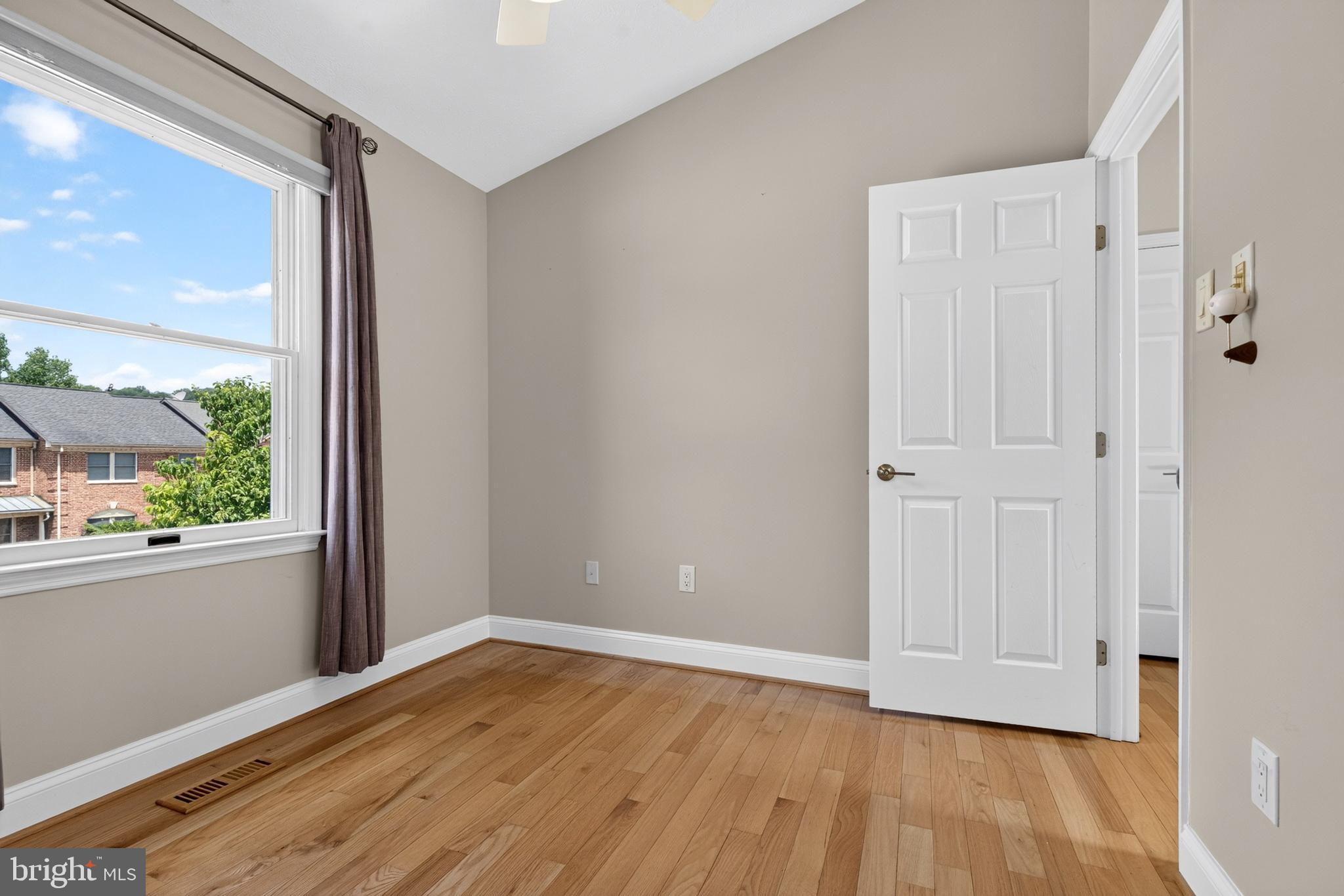 GREENSPRING EAST - Residential