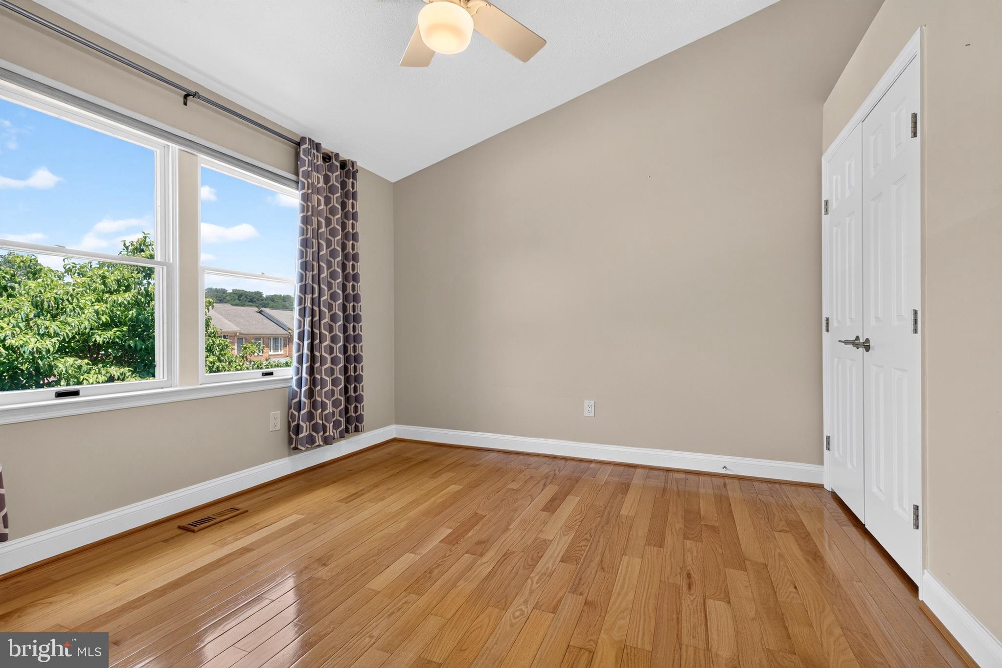 GREENSPRING EAST - Residential