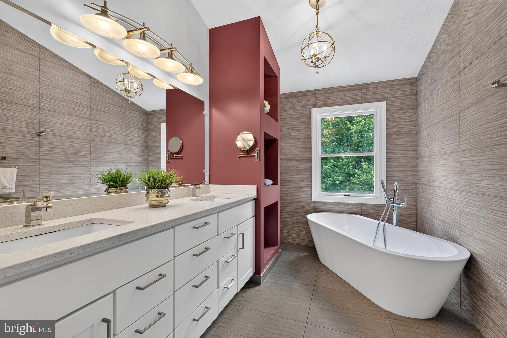 GREENSPRING EAST - Residential