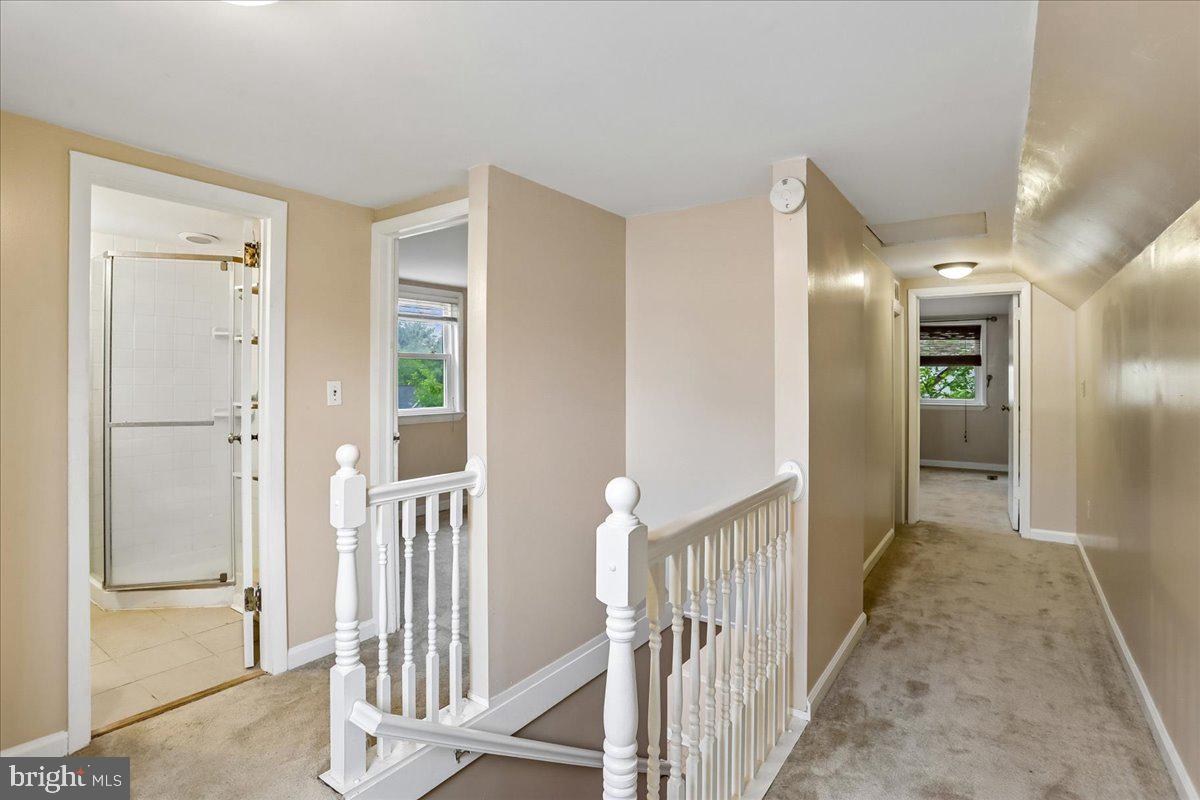 WHEATON CREST - Residential