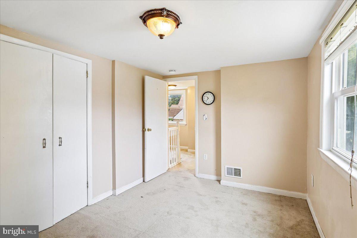 WHEATON CREST - Residential