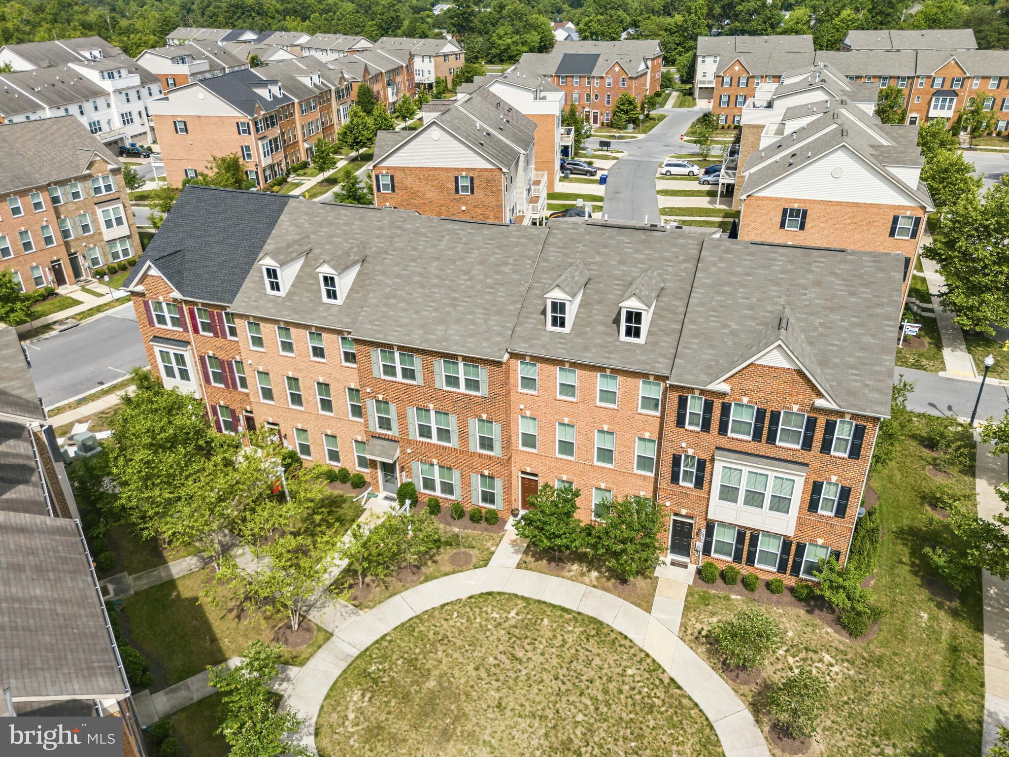 WESTCHESTER SQUARE - Residential