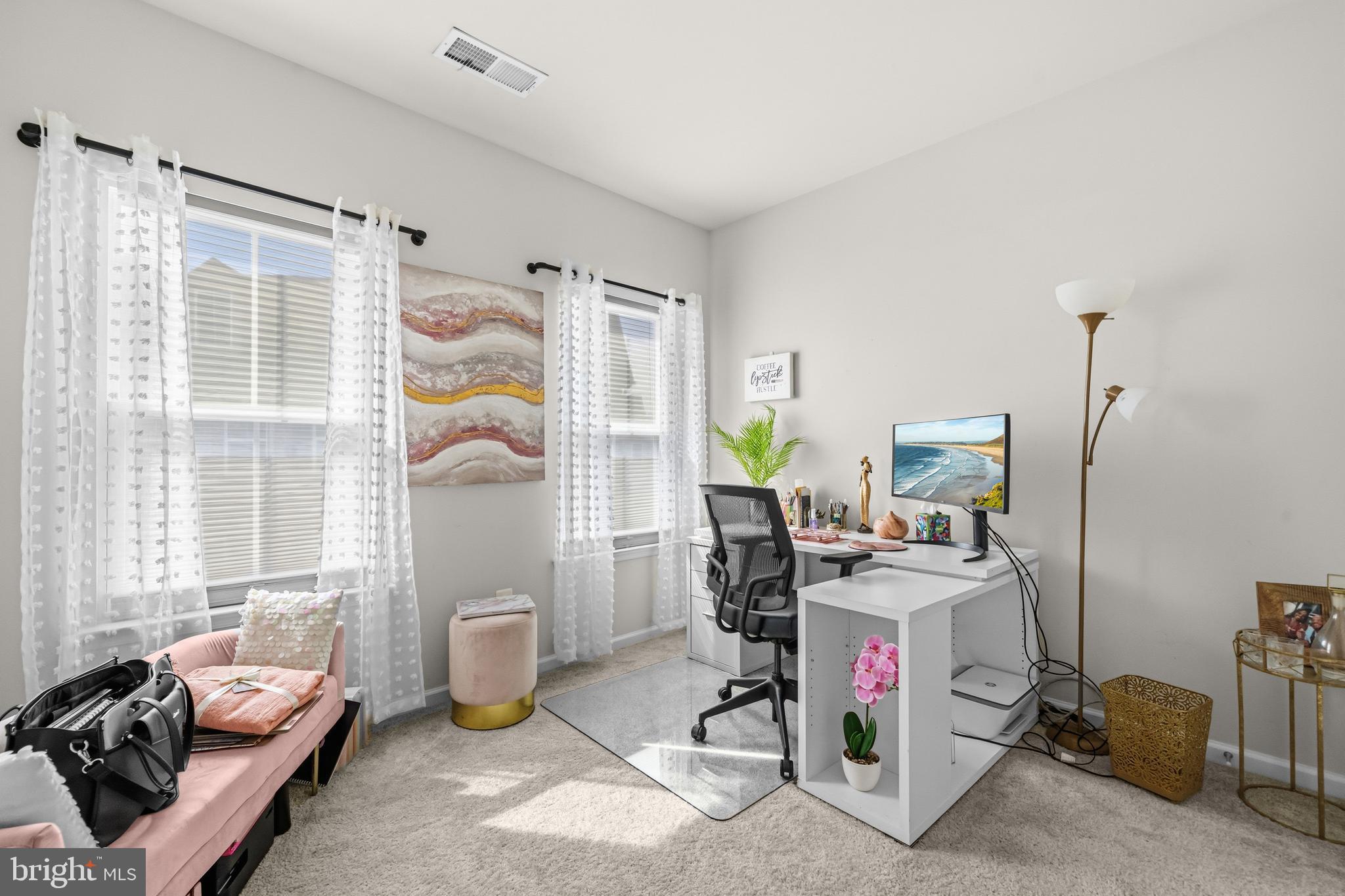 WESTCHESTER SQUARE - Residential