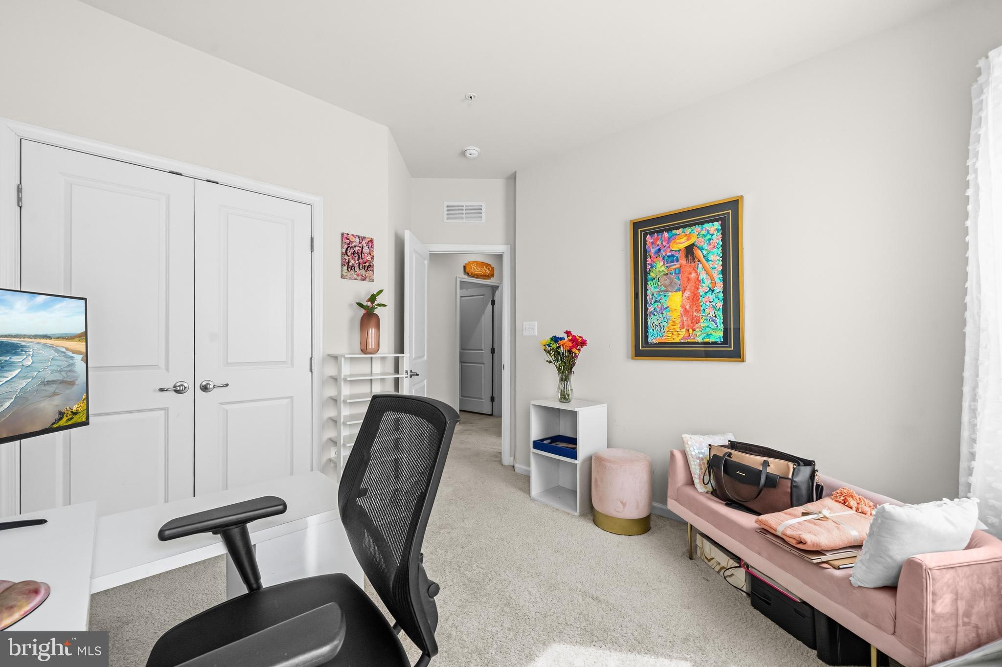 WESTCHESTER SQUARE - Residential
