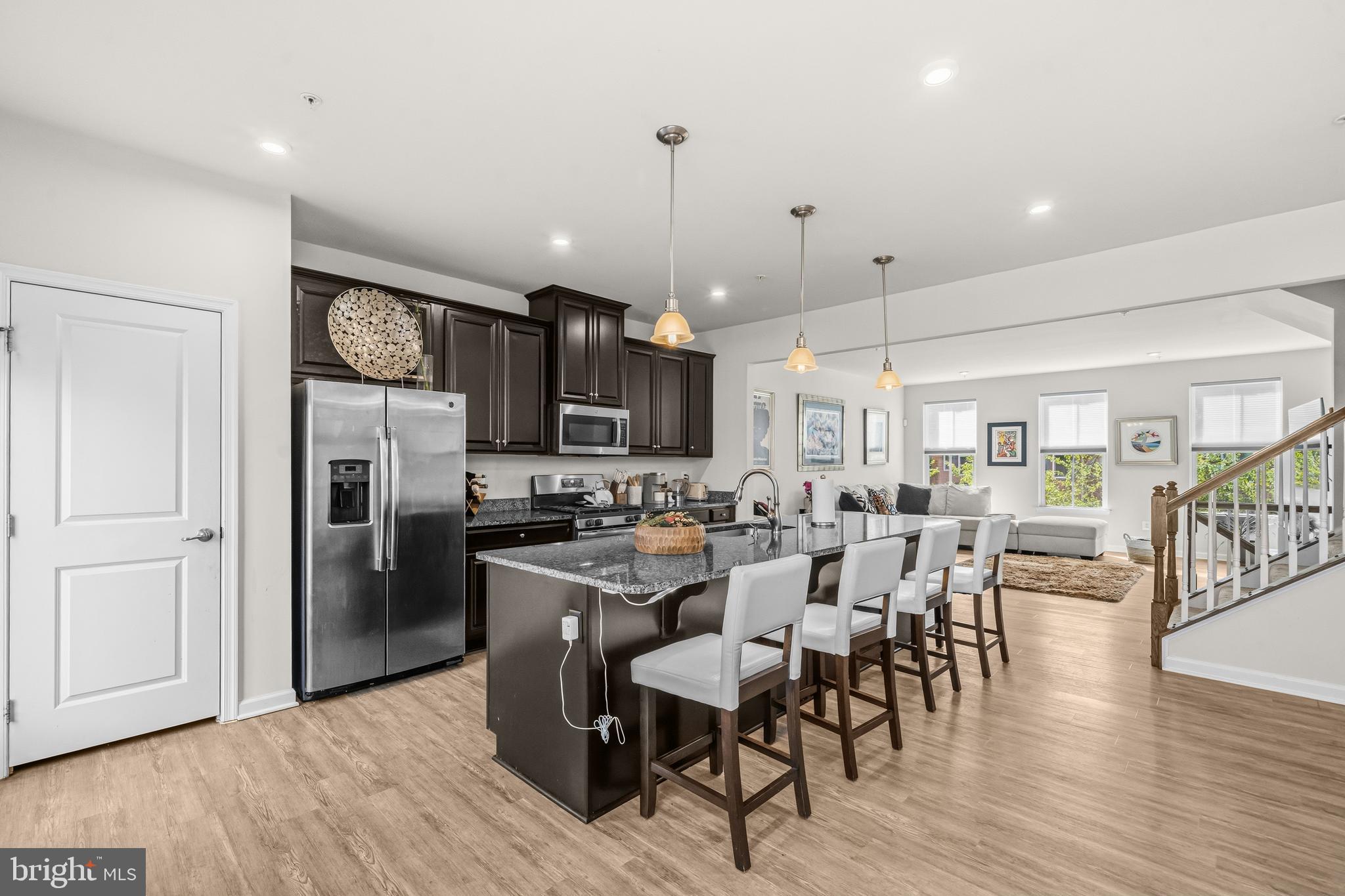 WESTCHESTER SQUARE - Residential