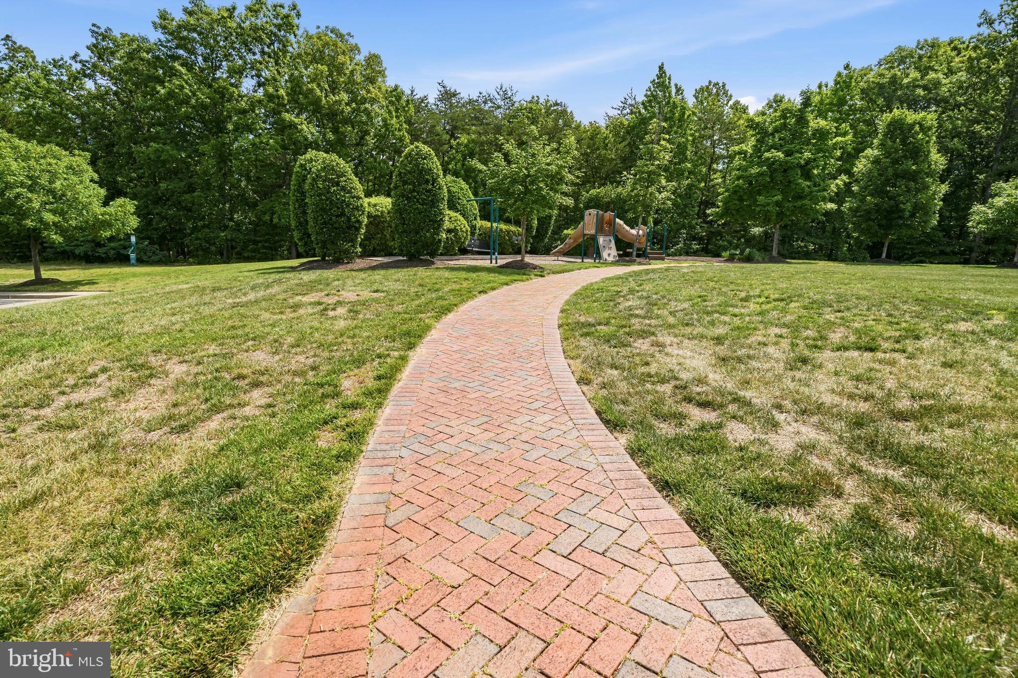 WESTCHESTER SQUARE - Residential