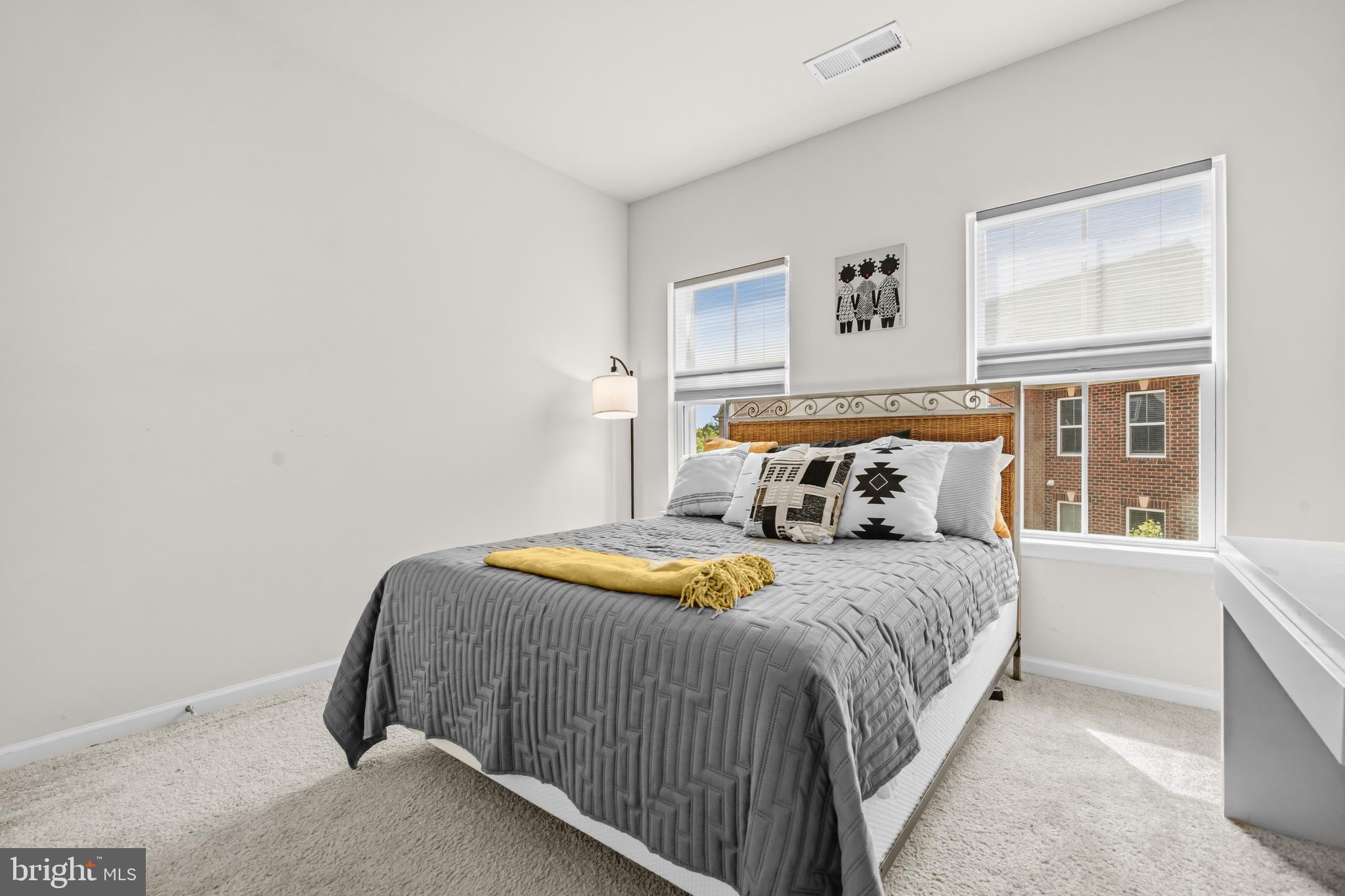 WESTCHESTER SQUARE - Residential