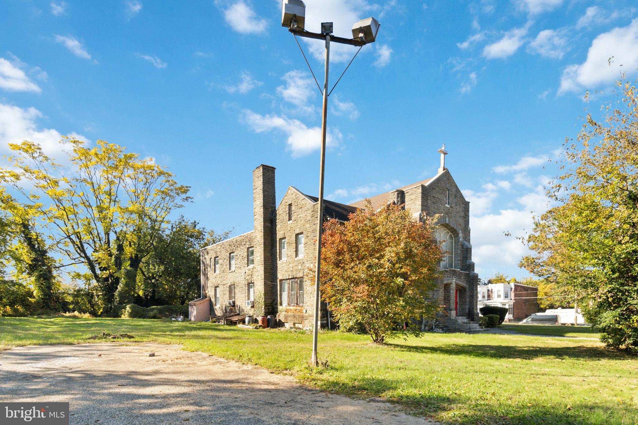 OGONTZ - Commercial Sale