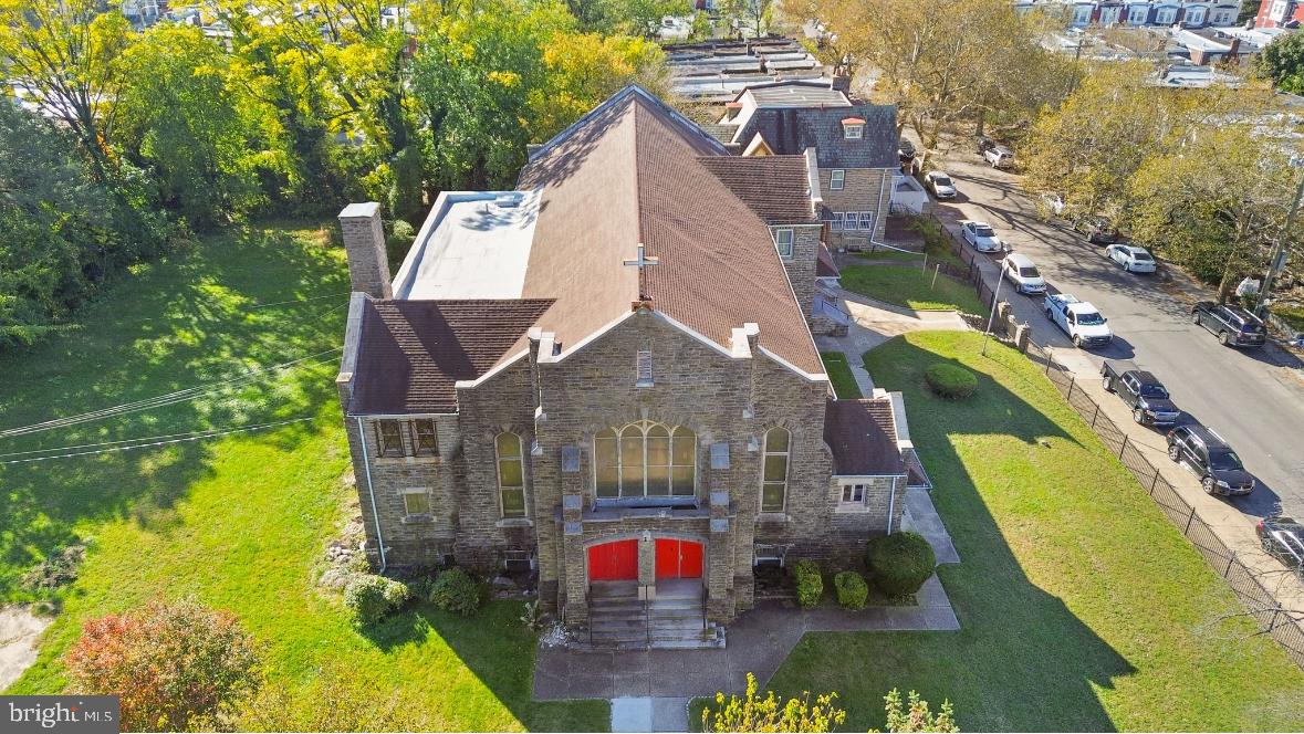 OGONTZ - Commercial Sale