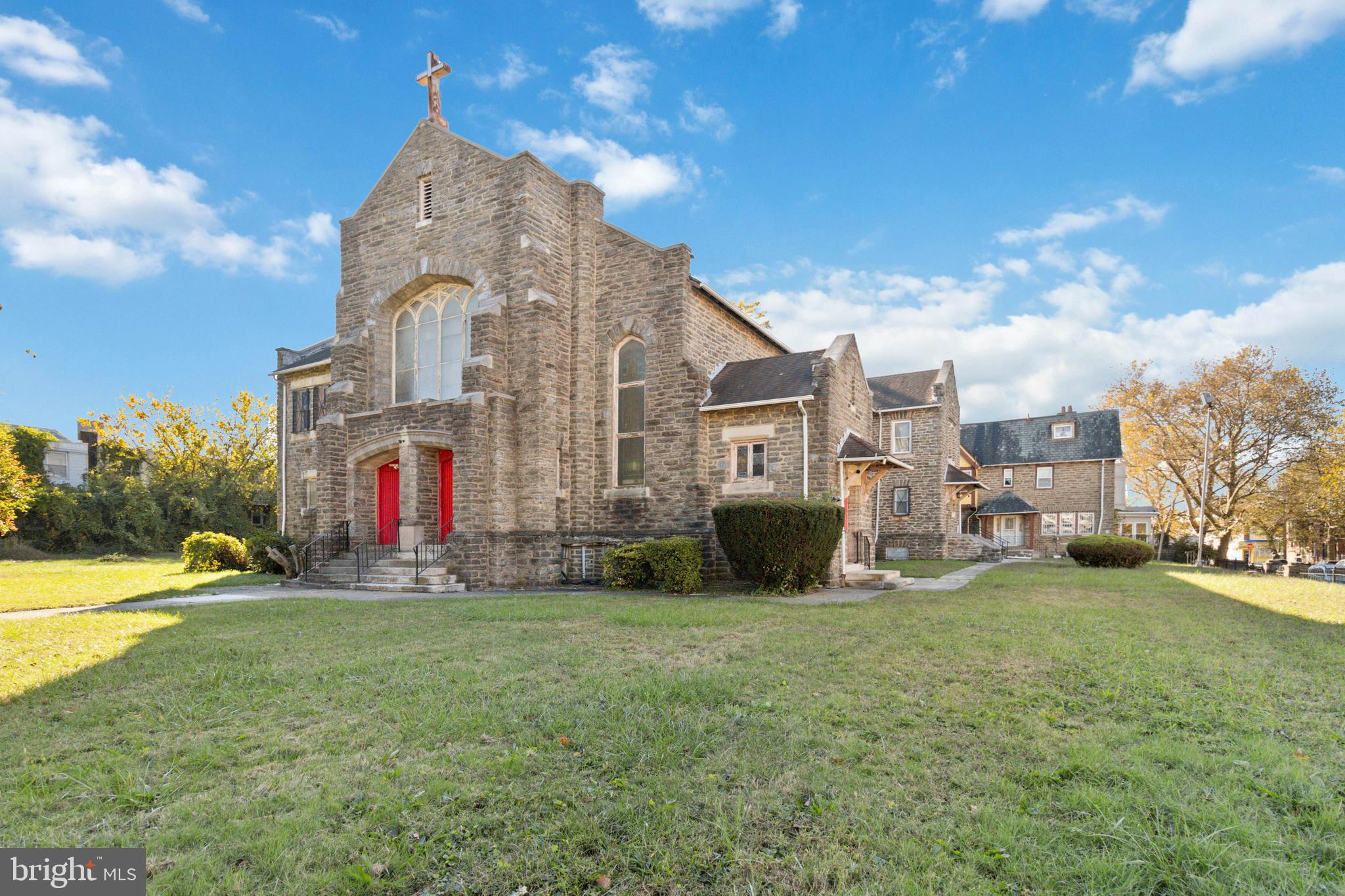 OGONTZ - Commercial Sale
