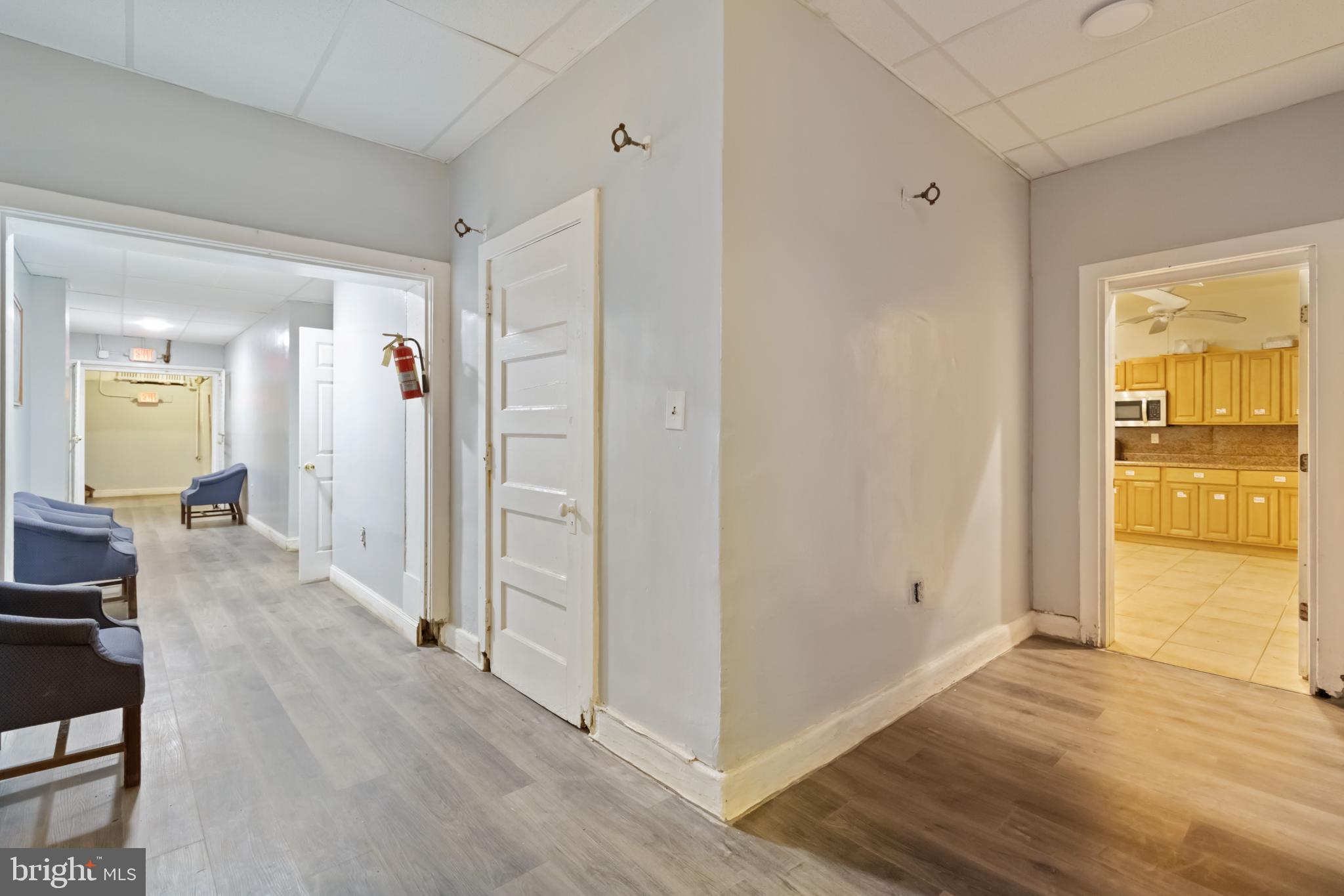 OGONTZ - Commercial Sale
