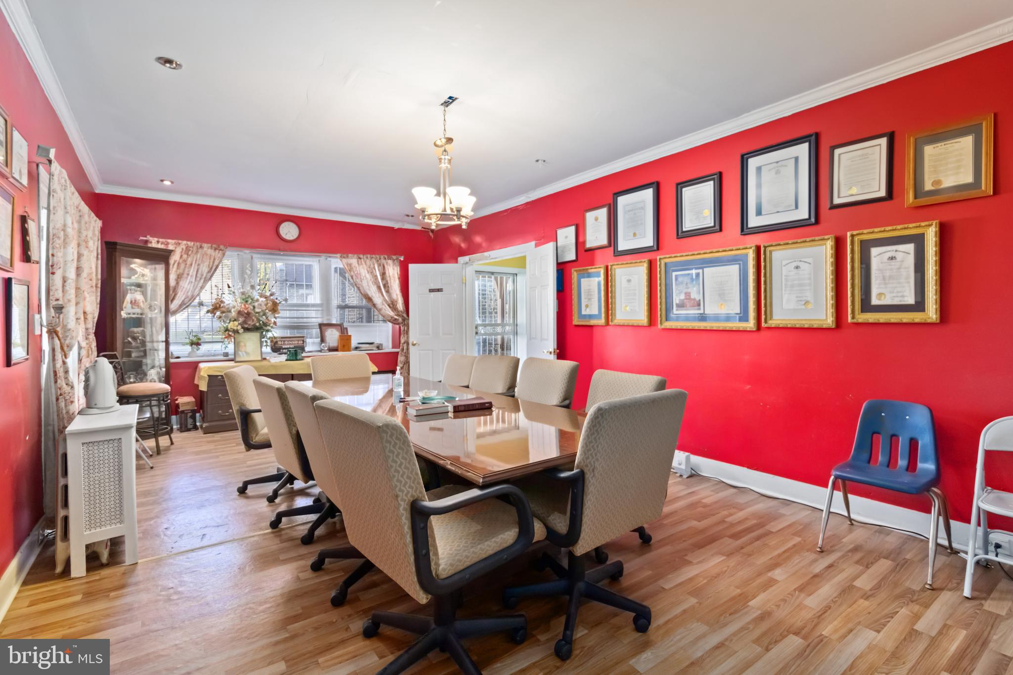 OGONTZ - Commercial Sale