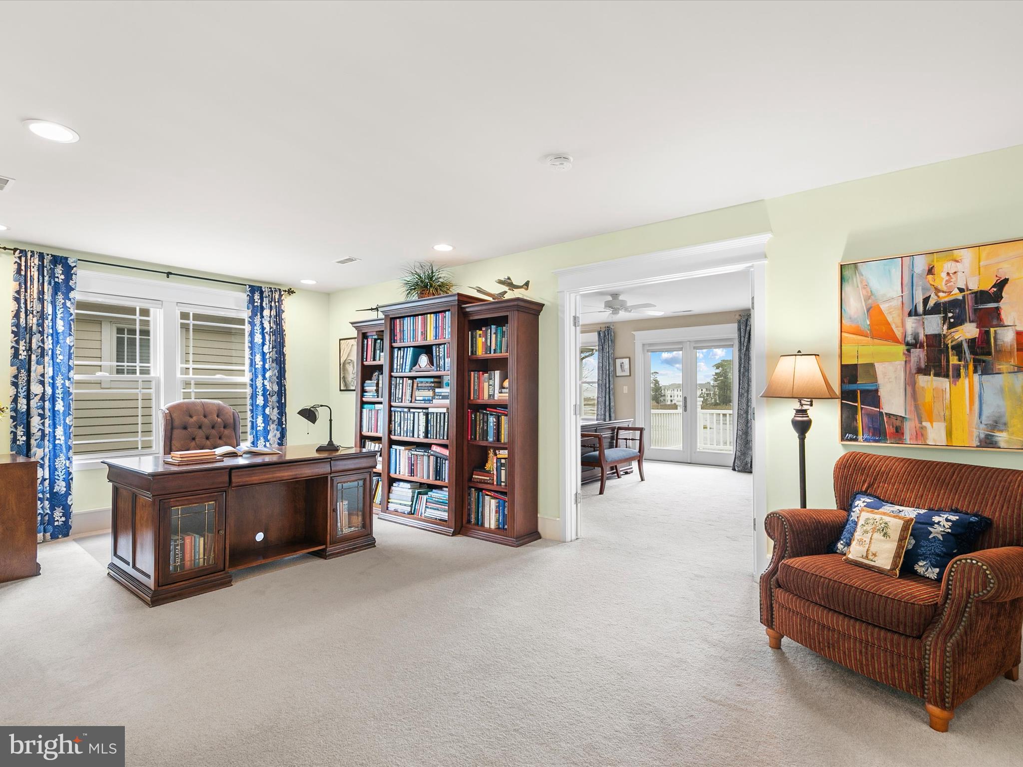 ELLIS POINT - Residential