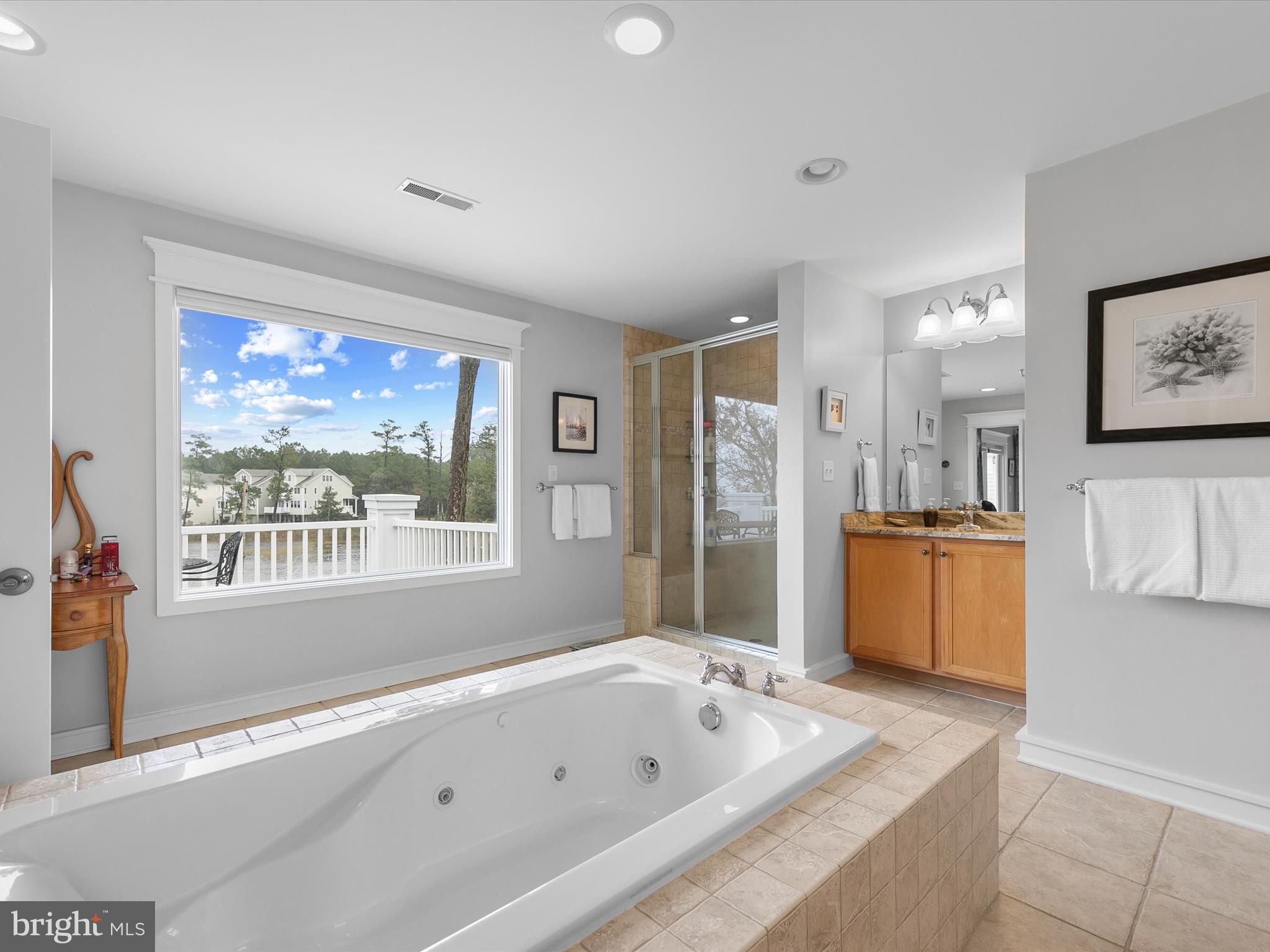 ELLIS POINT - Residential