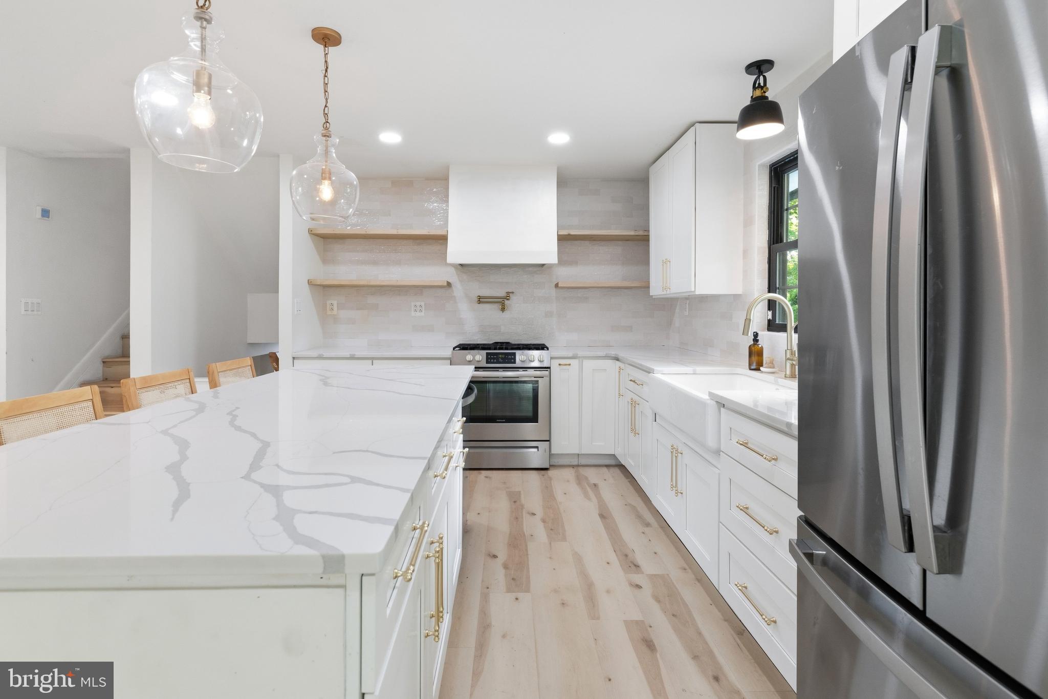 WILLOW GROVE - Residential
