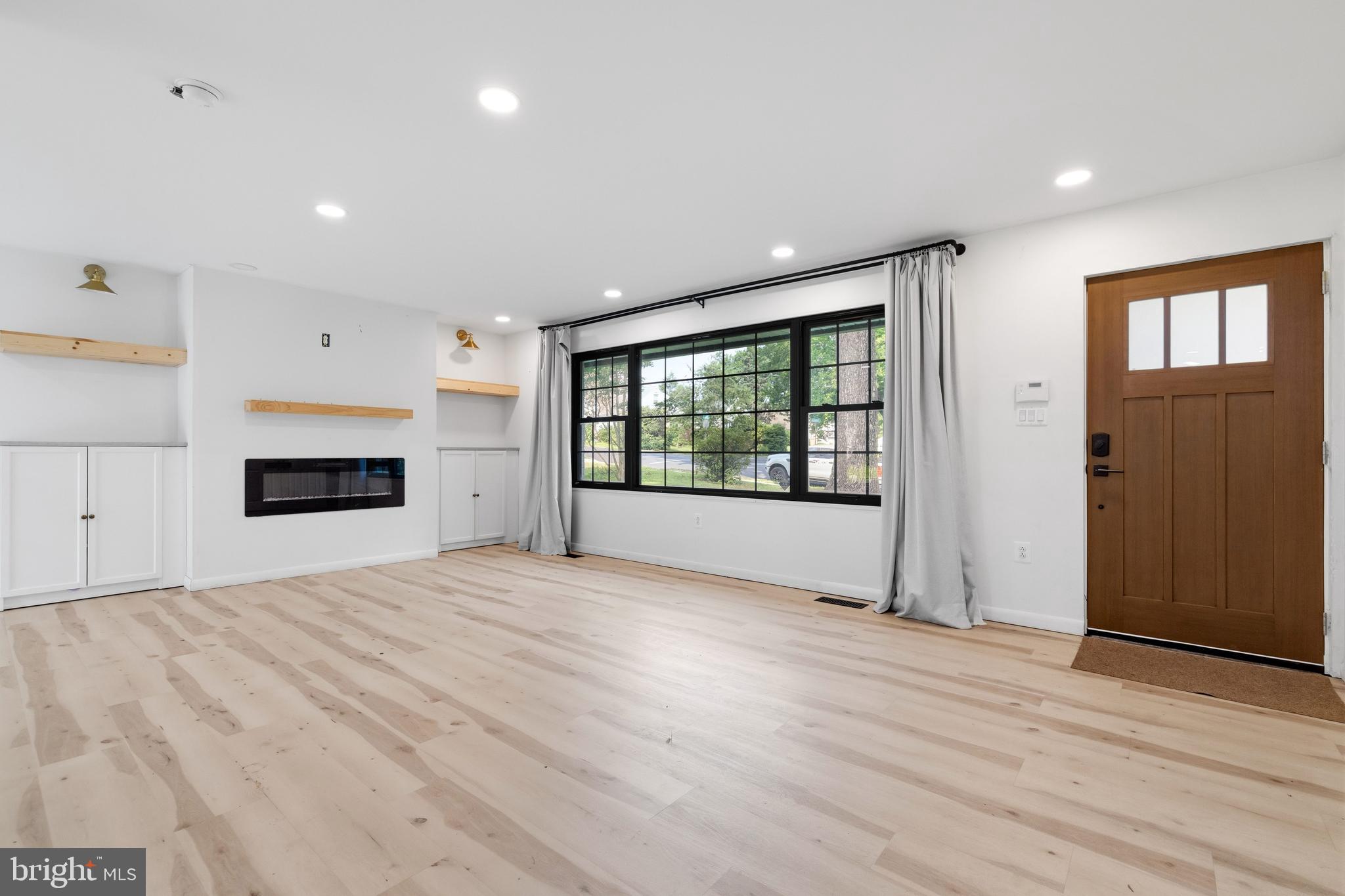 WILLOW GROVE - Residential