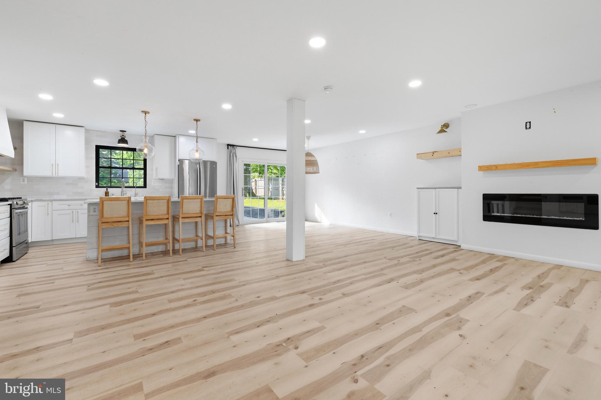 WILLOW GROVE - Residential