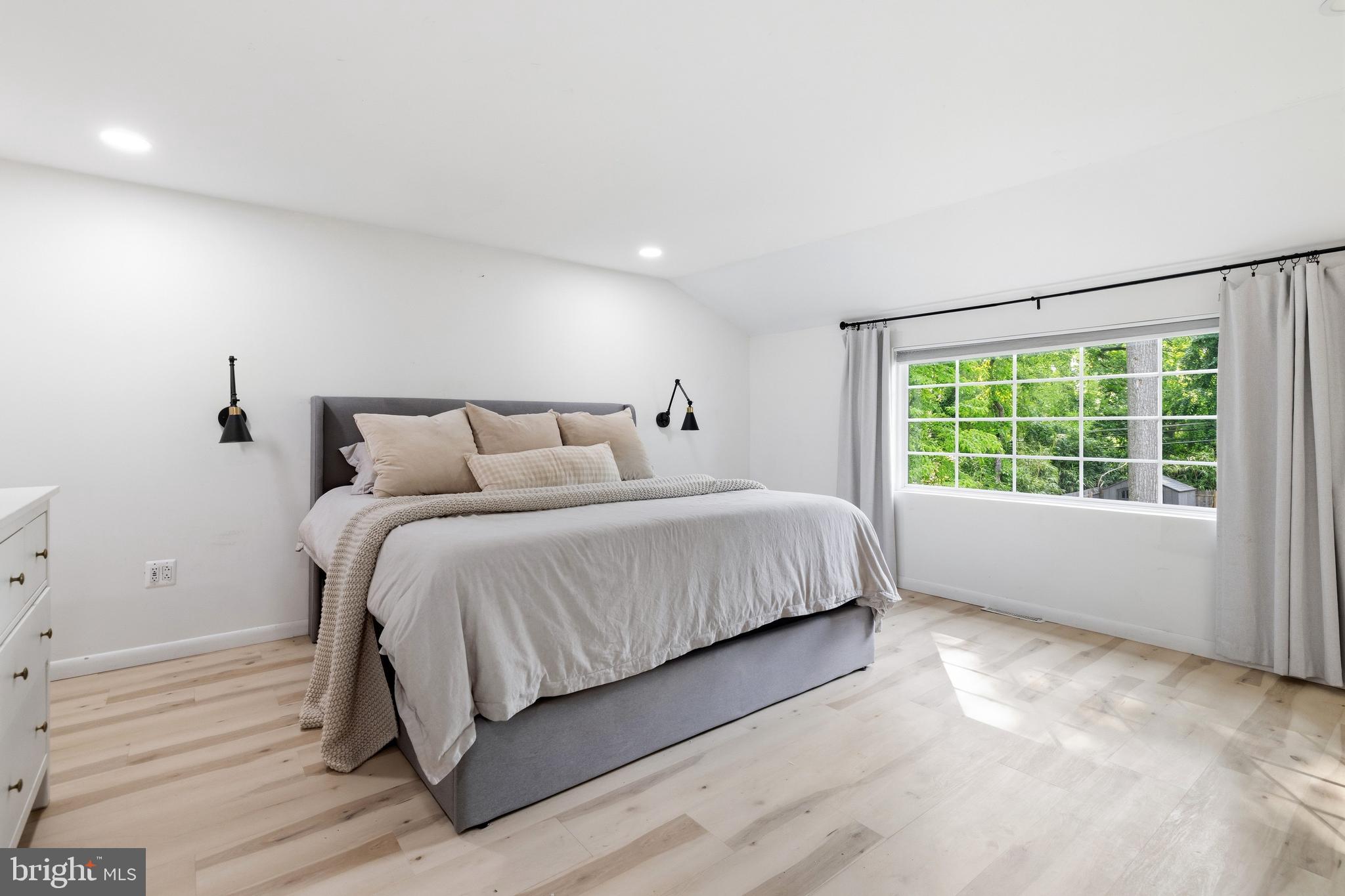 WILLOW GROVE - Residential