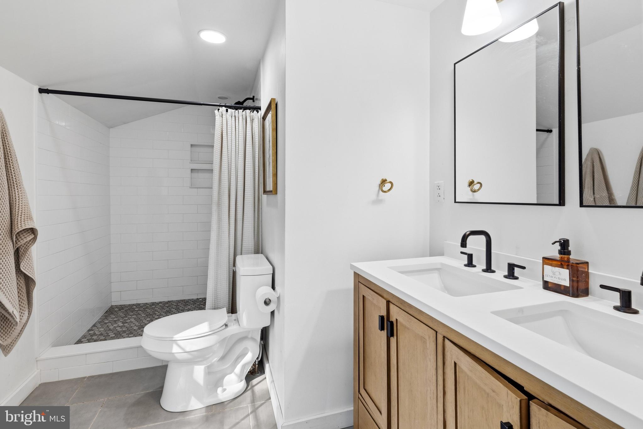 WILLOW GROVE - Residential