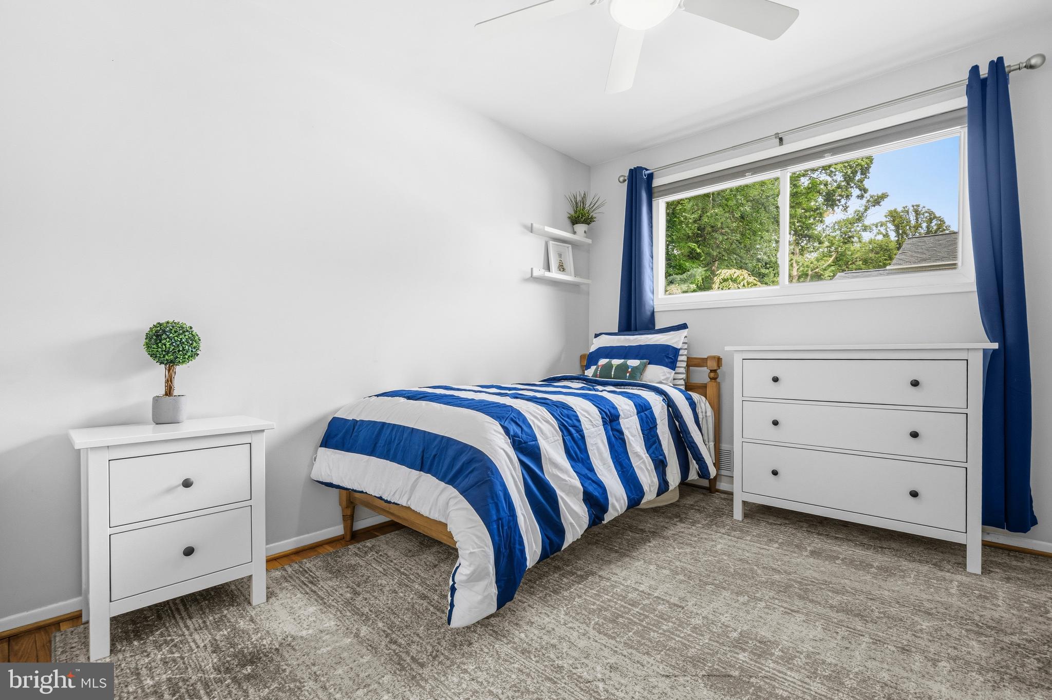 MAPLE HILL - Residential
