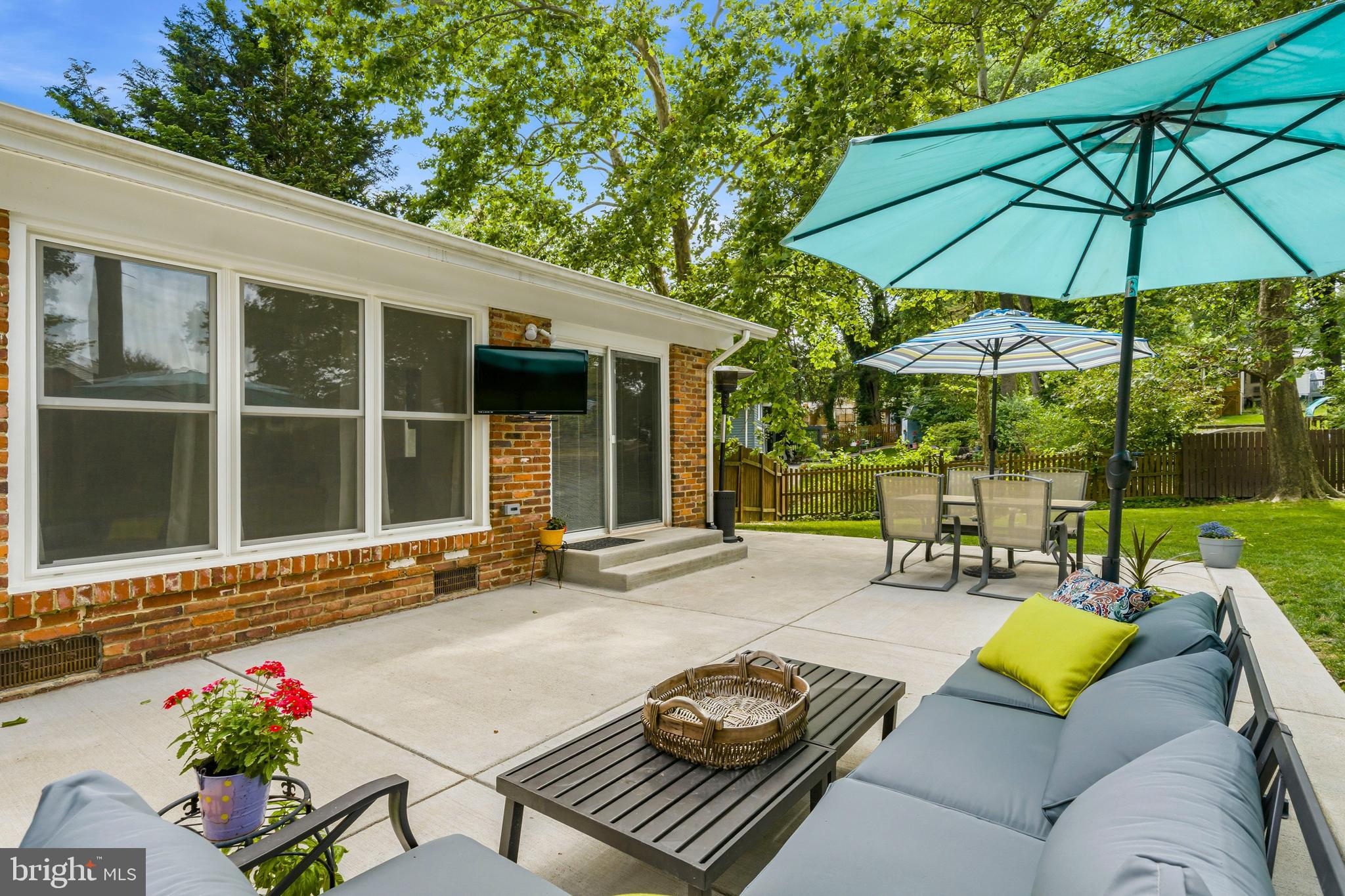 MAPLE HILL - Residential