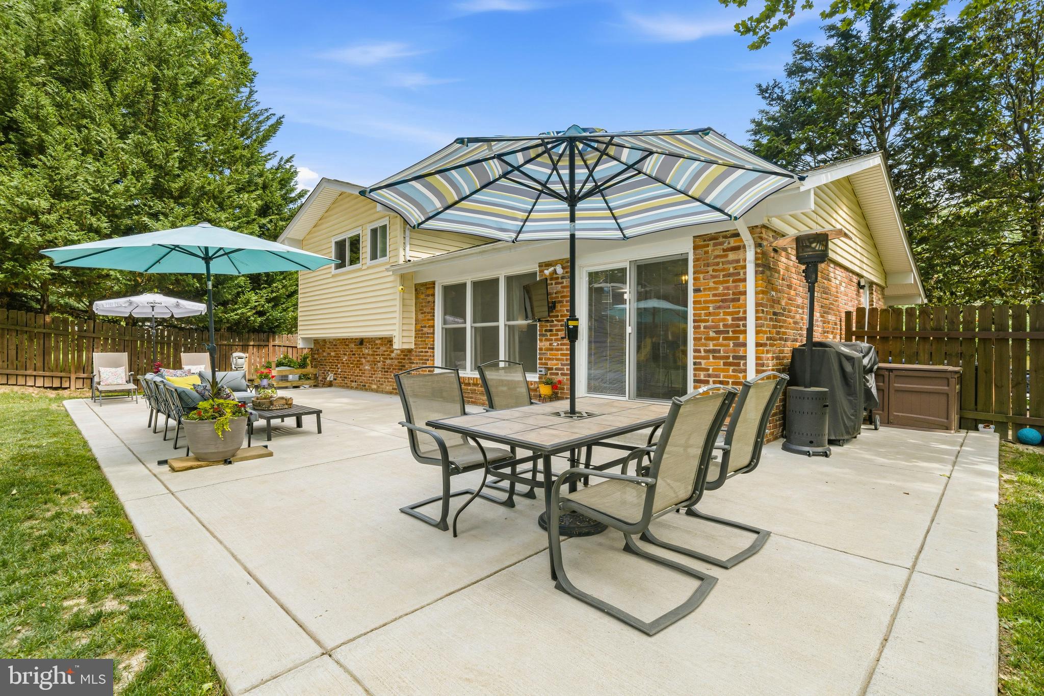 MAPLE HILL - Residential