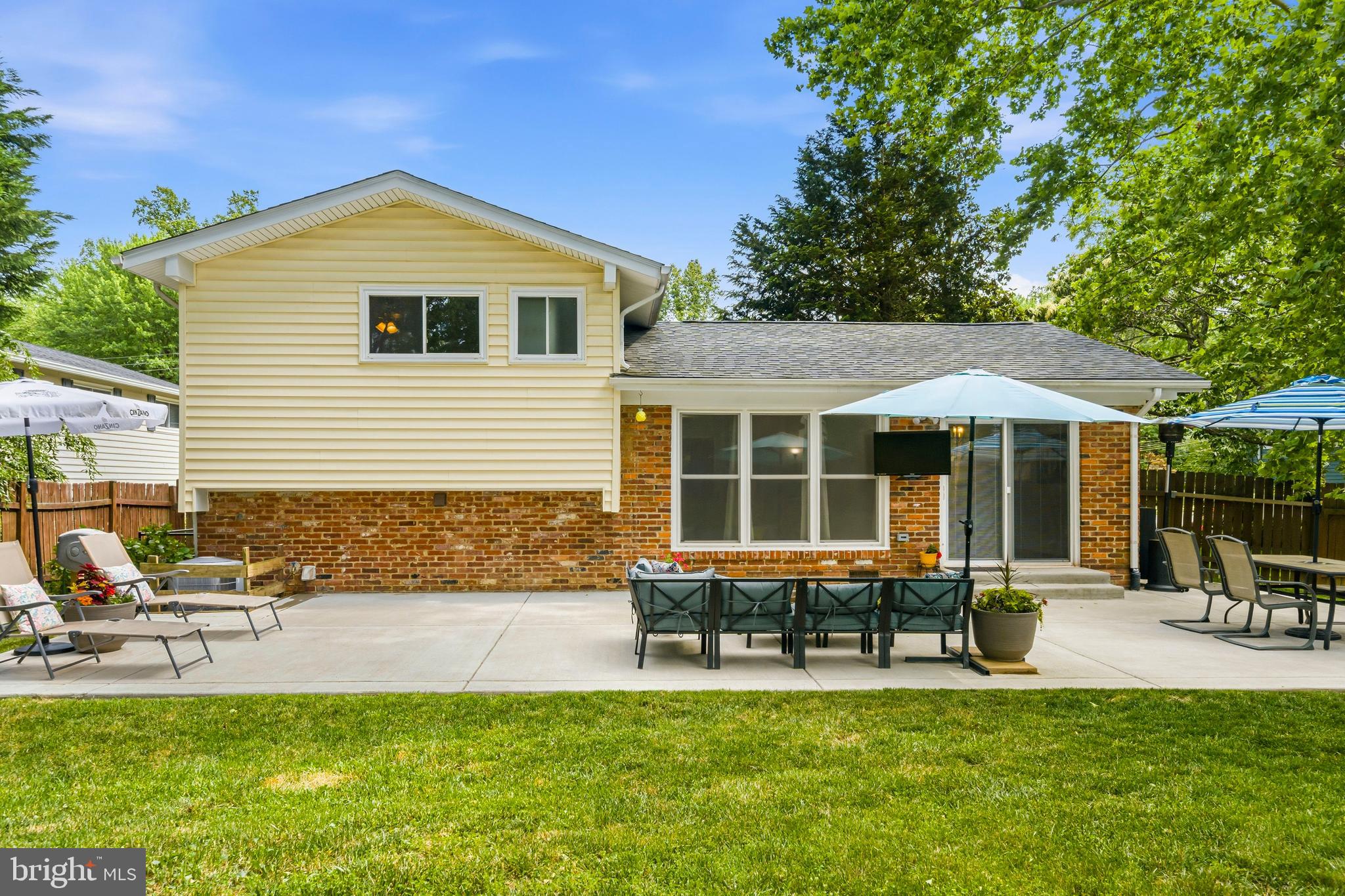 MAPLE HILL - Residential