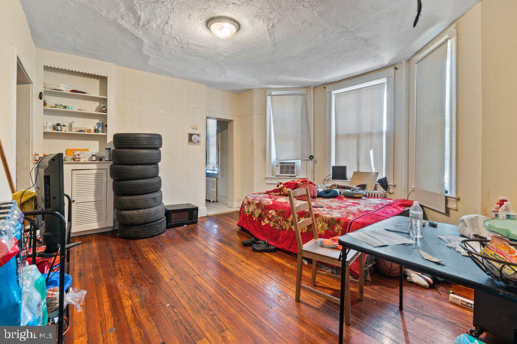 CHARLES VILLAGE - Commercial Sale