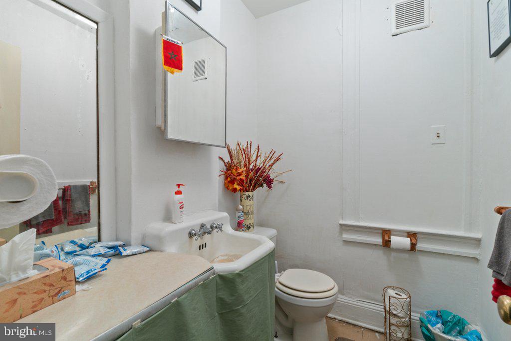 CHARLES VILLAGE - Commercial Sale