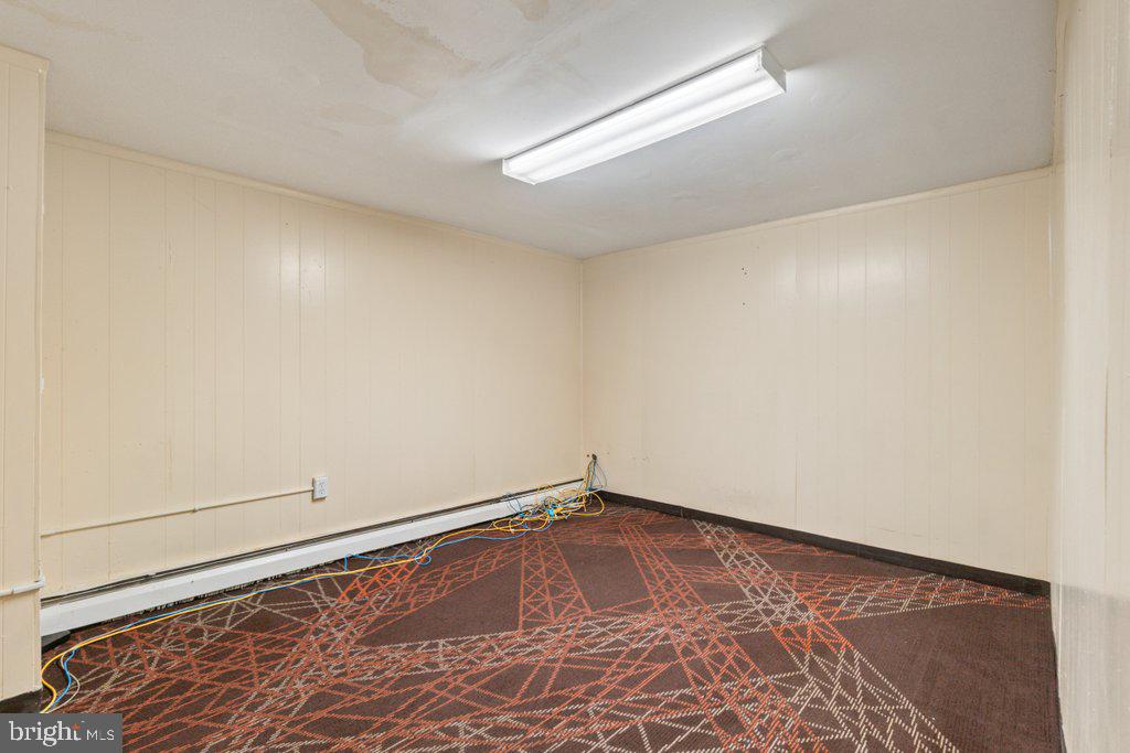 CHARLES VILLAGE - Commercial Sale