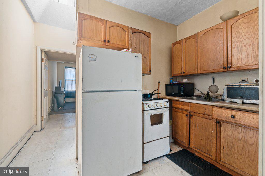 CHARLES VILLAGE - Commercial Sale