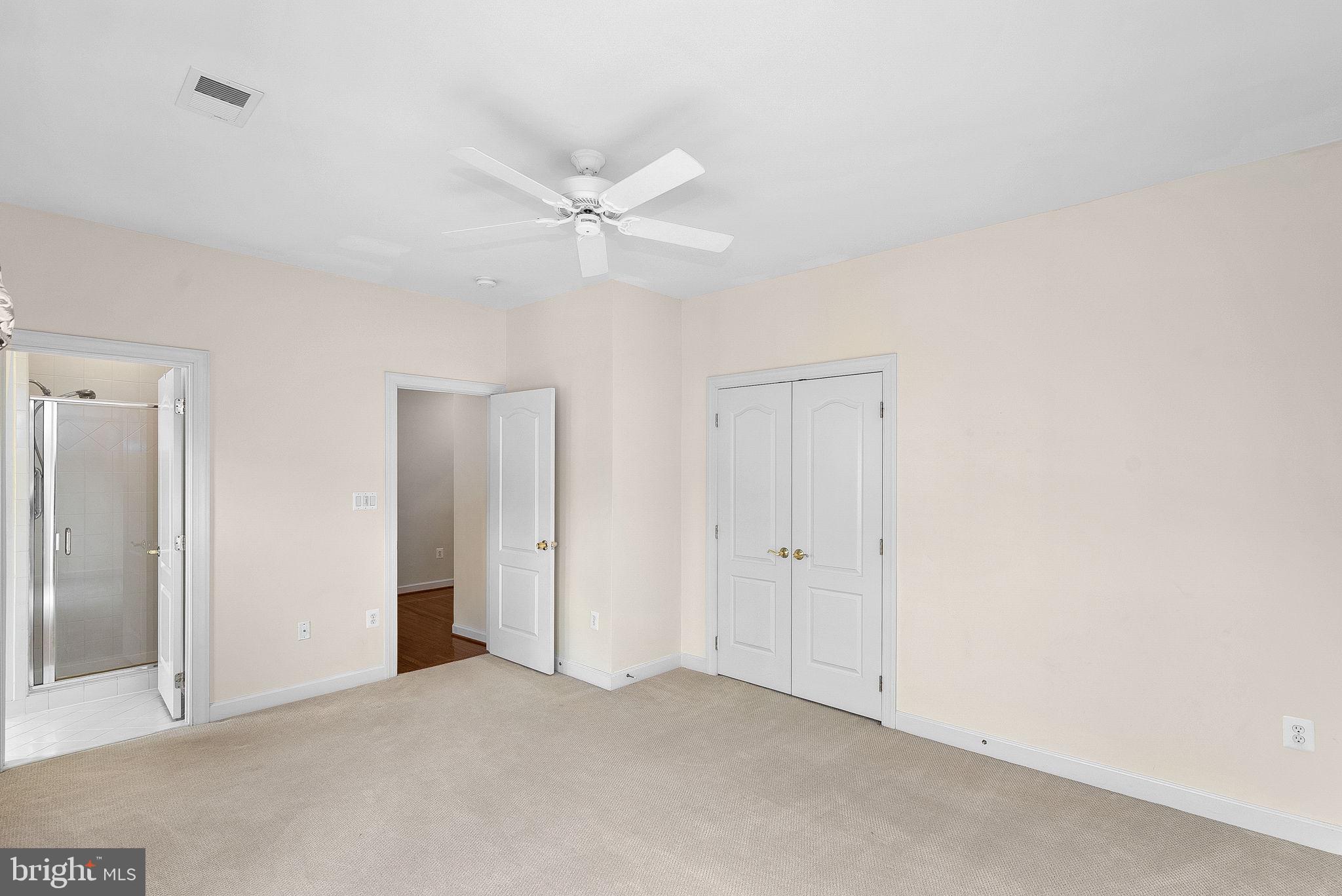 RIVER CREEK - Residential