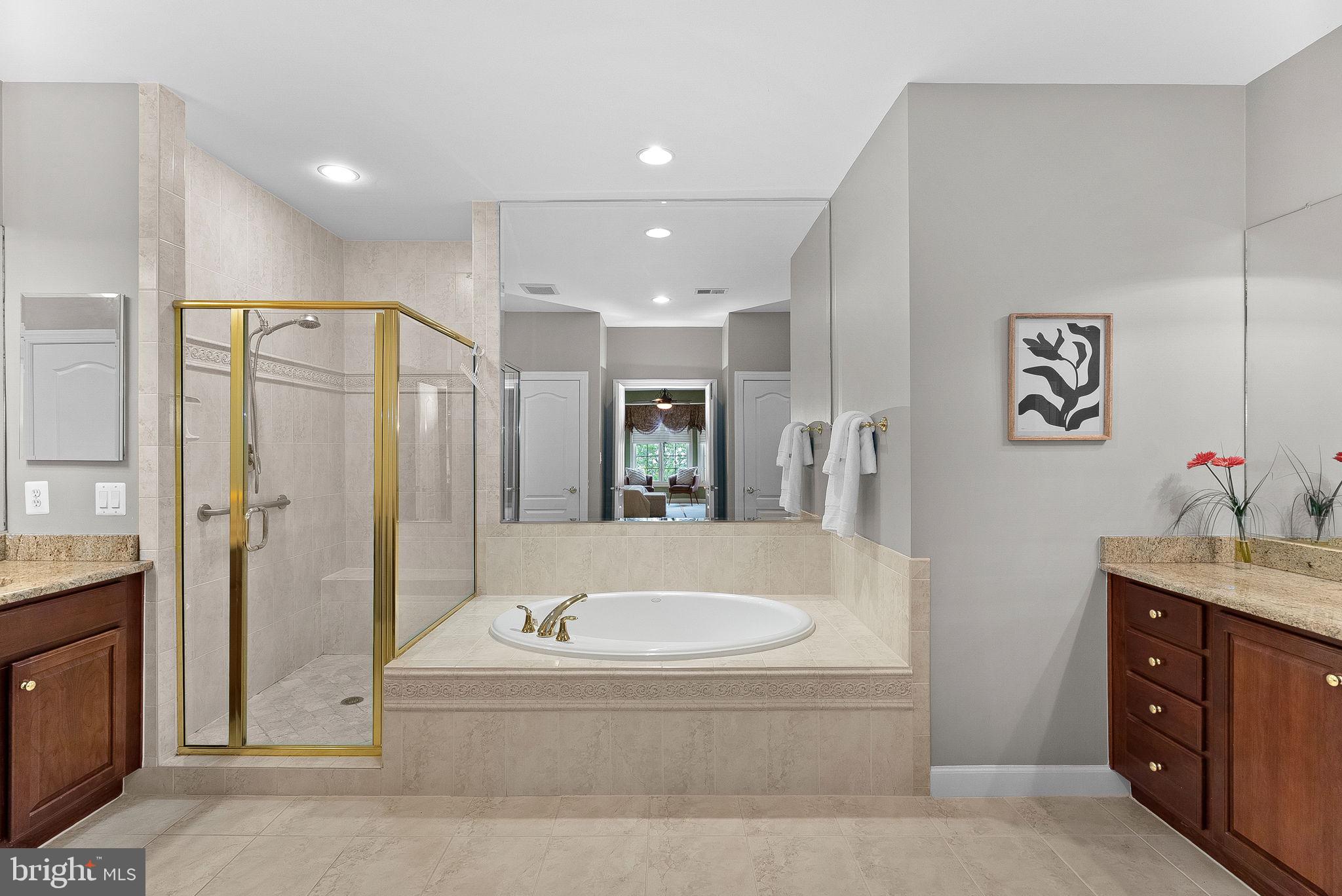 RIVER CREEK - Residential