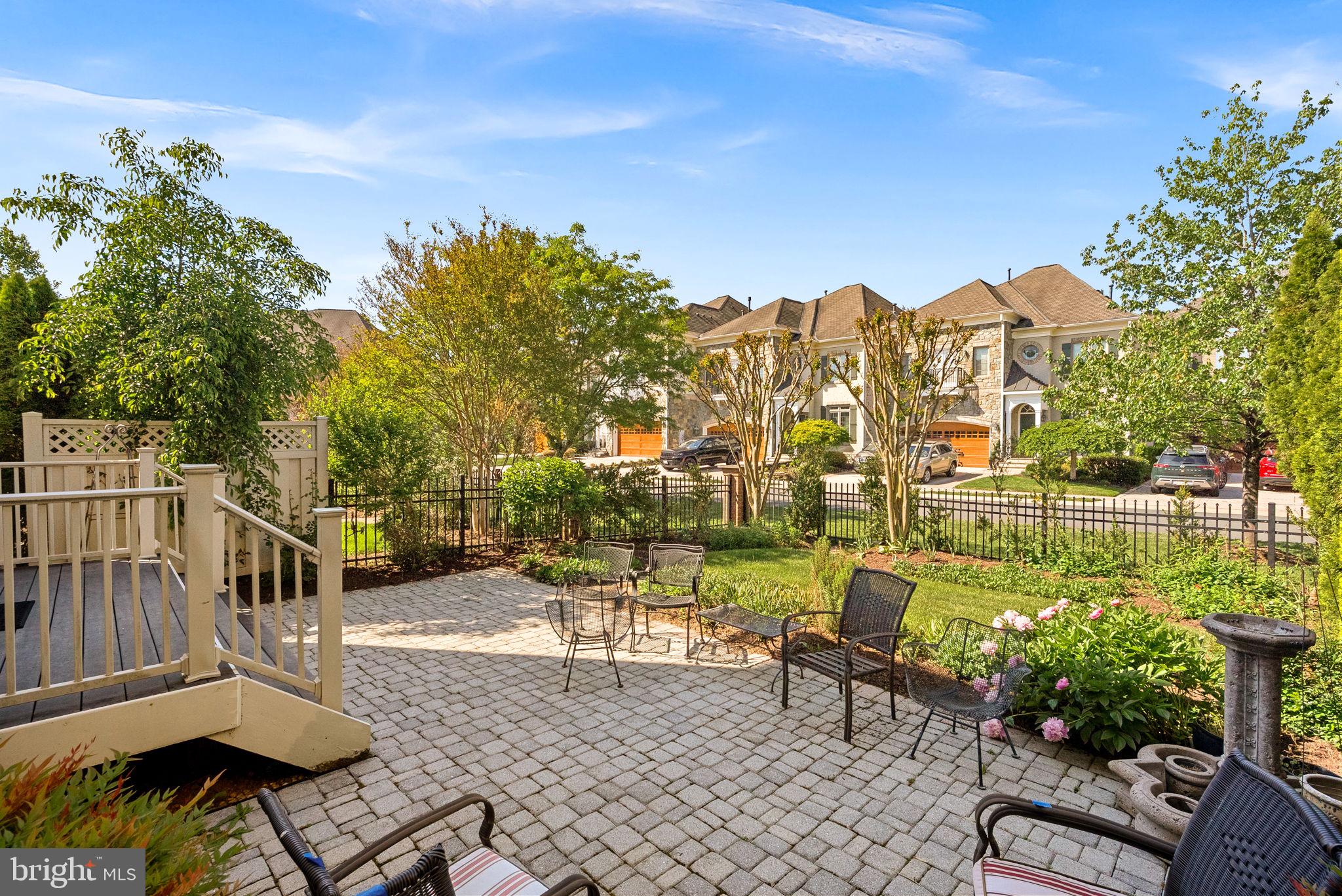 RIVER CREEK - Residential
