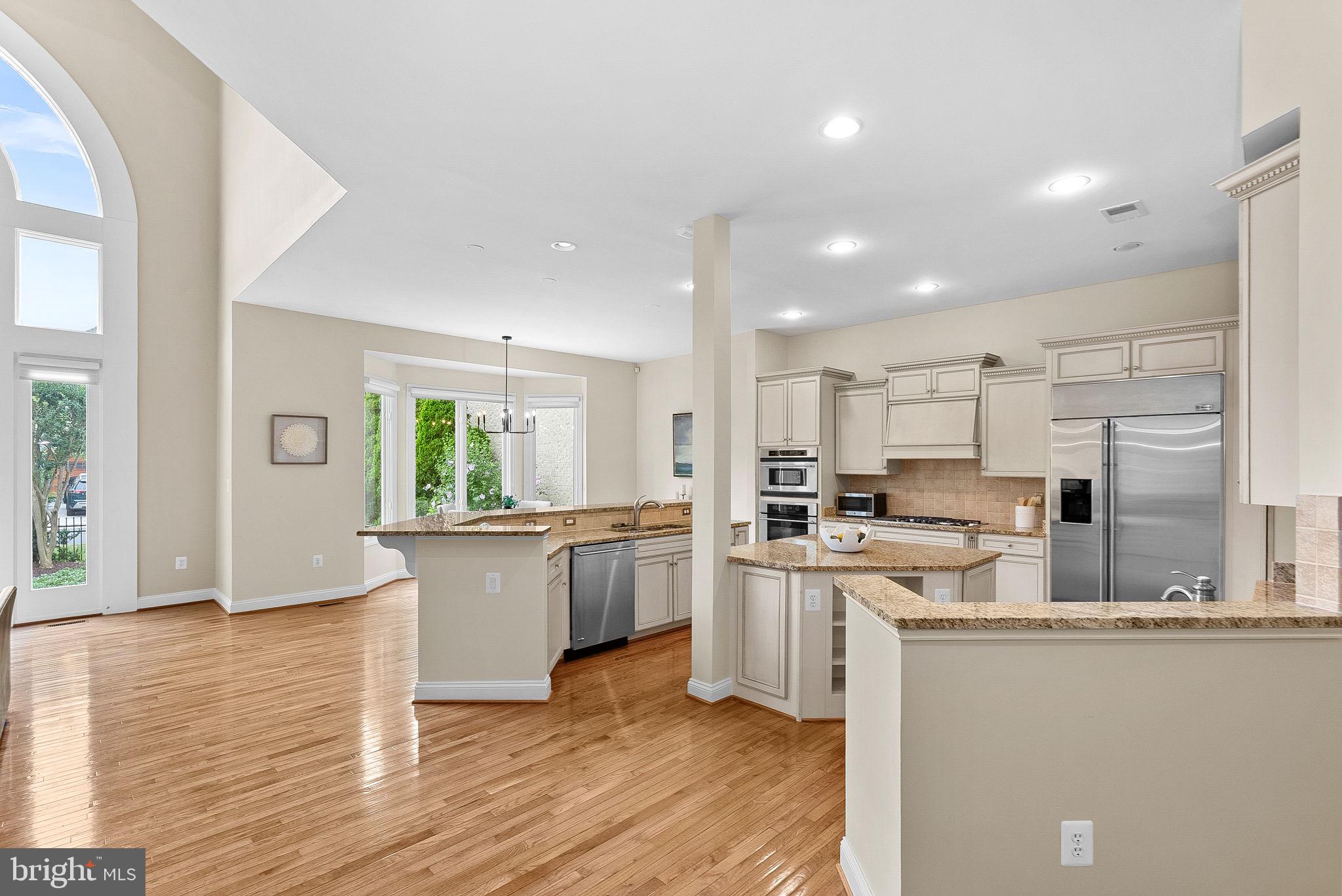 RIVER CREEK - Residential