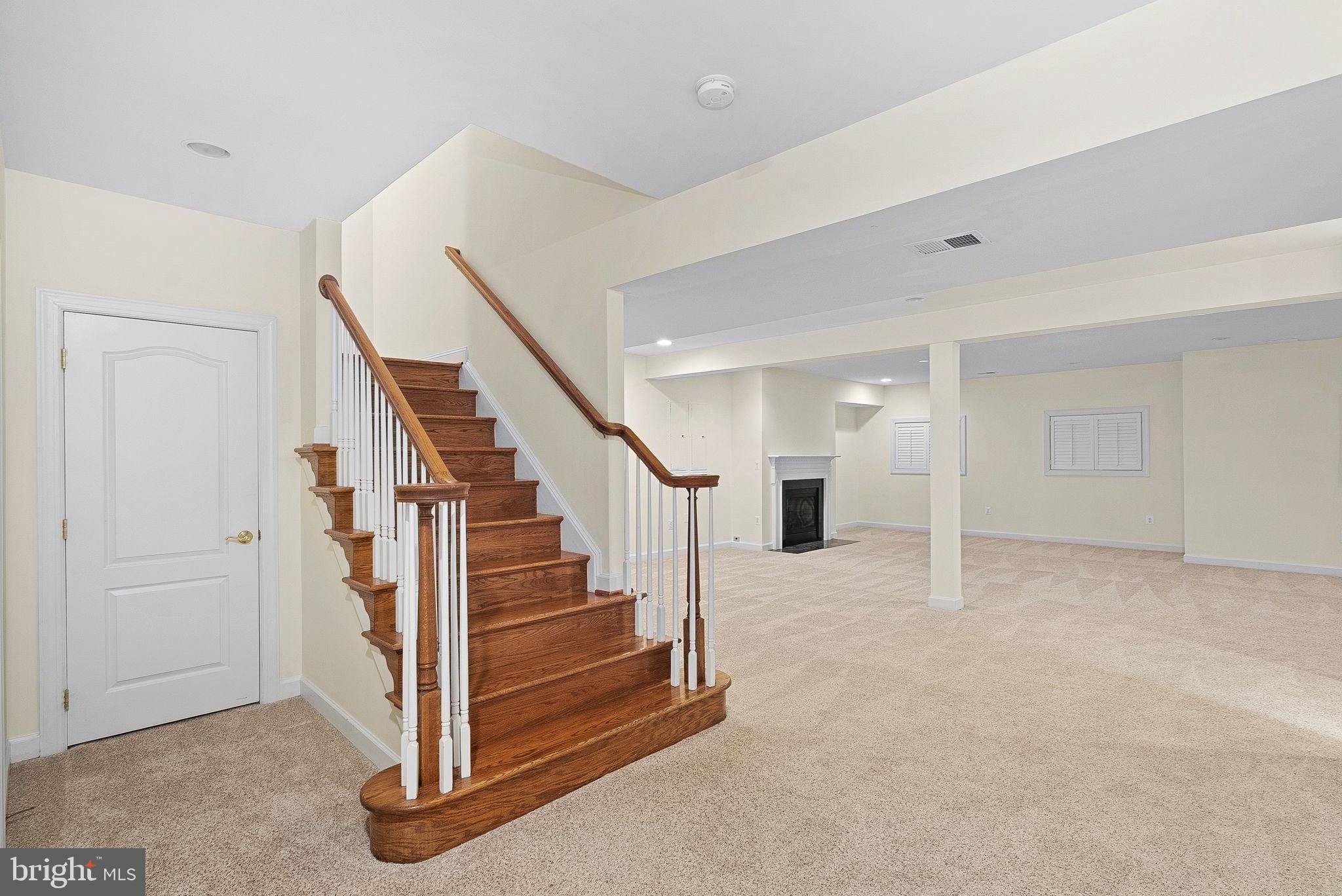 RIVER CREEK - Residential