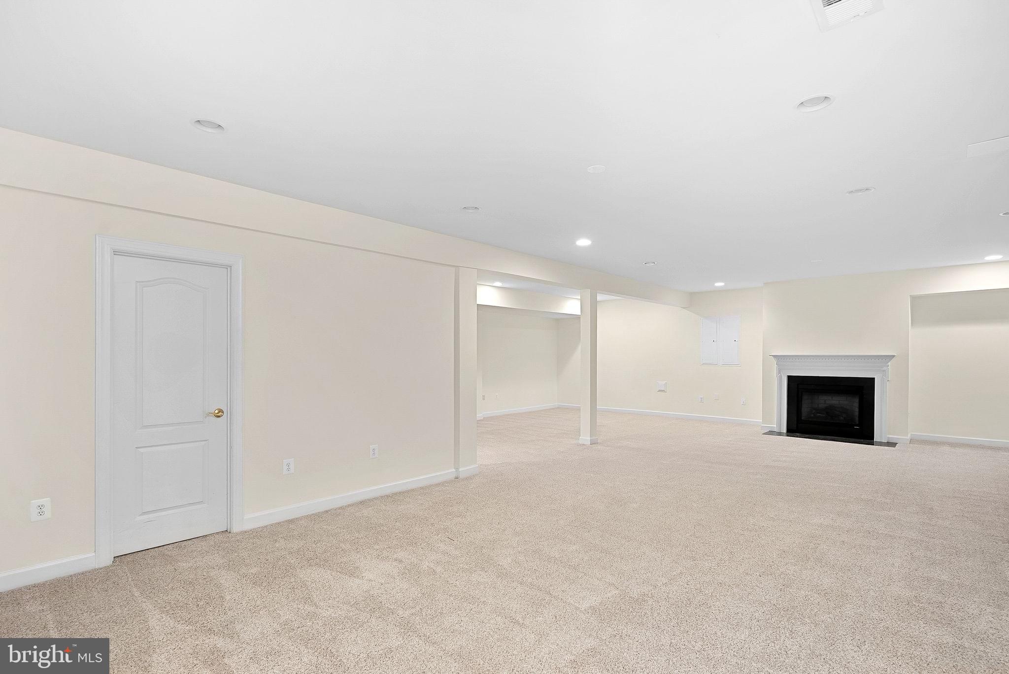 RIVER CREEK - Residential