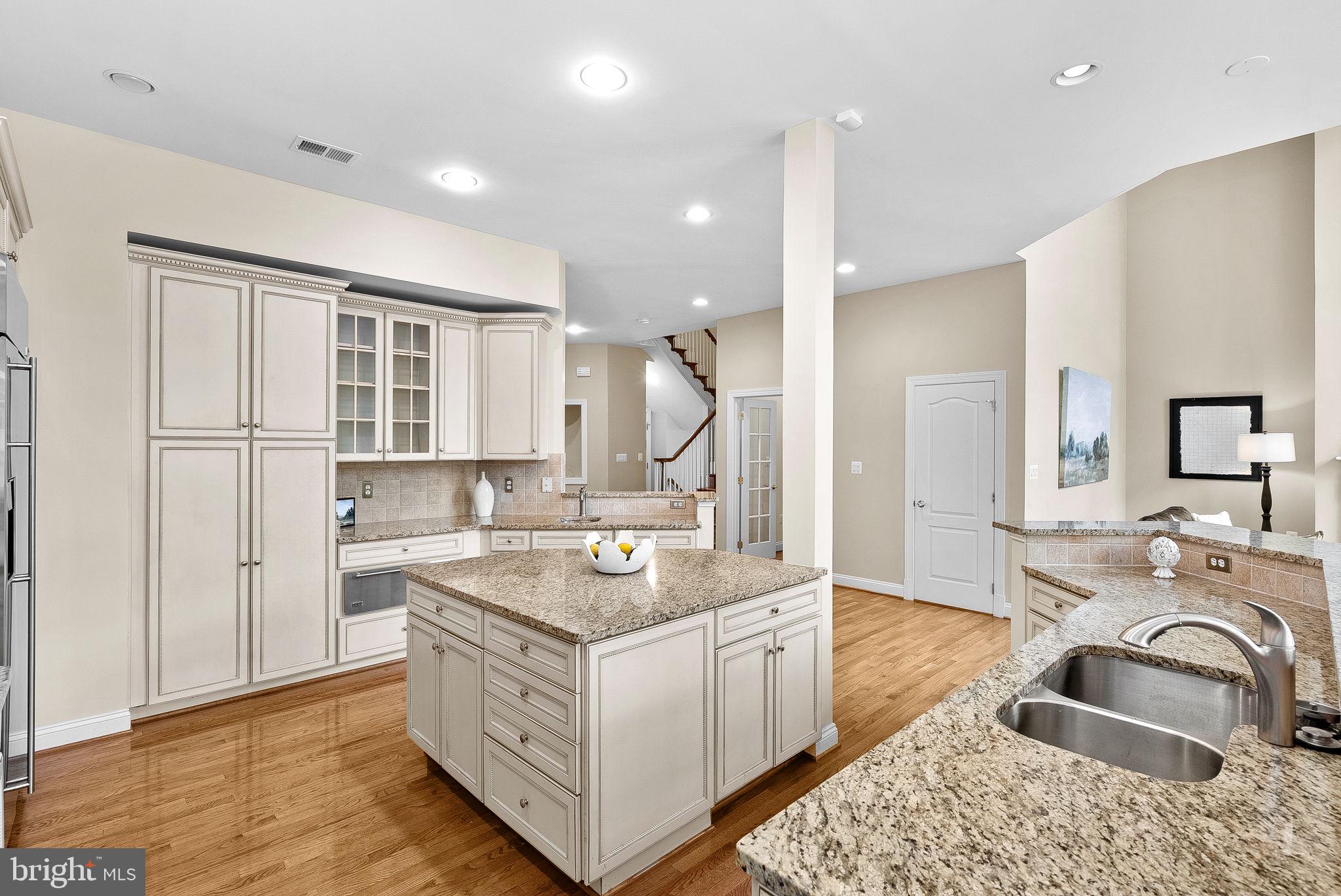 RIVER CREEK - Residential