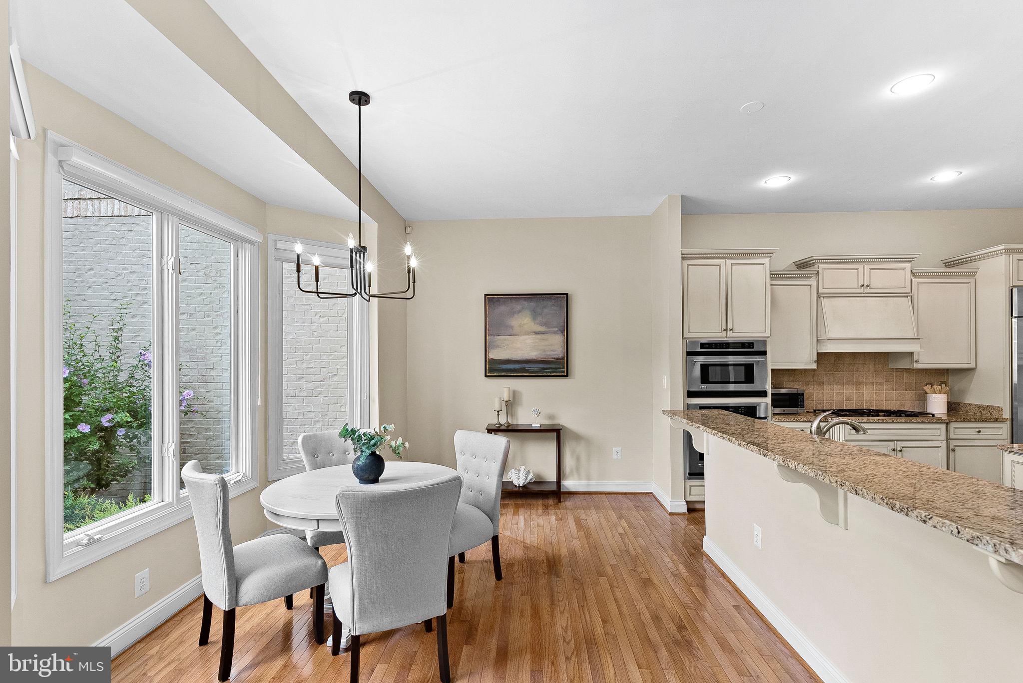 RIVER CREEK - Residential