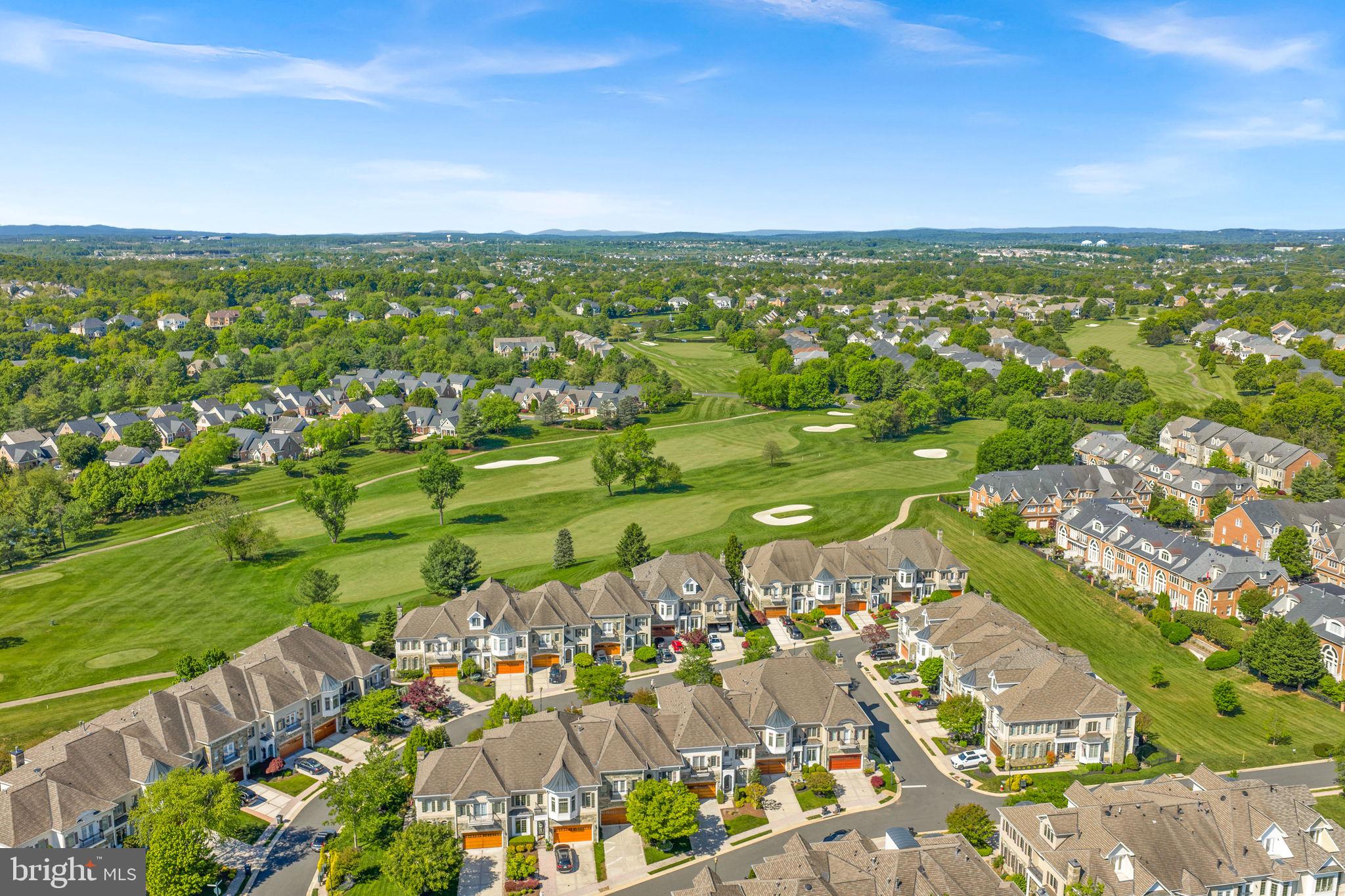 RIVER CREEK - Residential