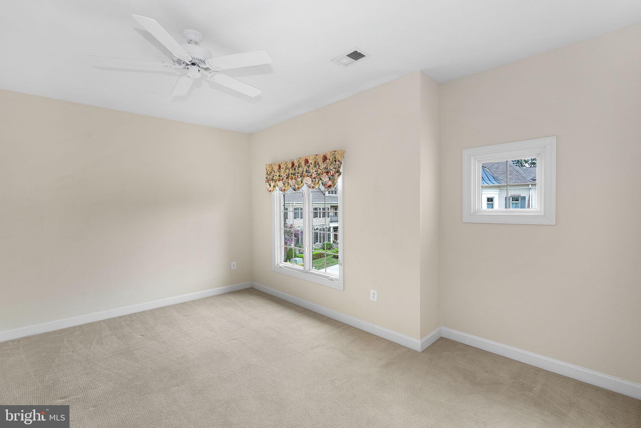 RIVER CREEK - Residential