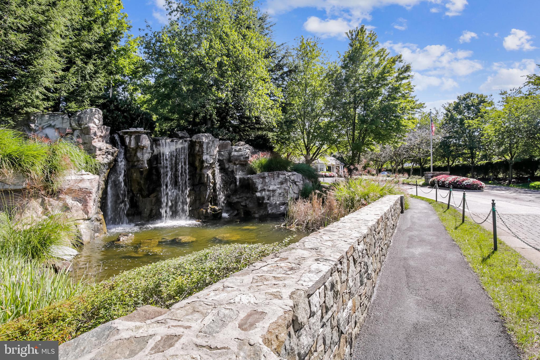 RIVER CREEK - Residential