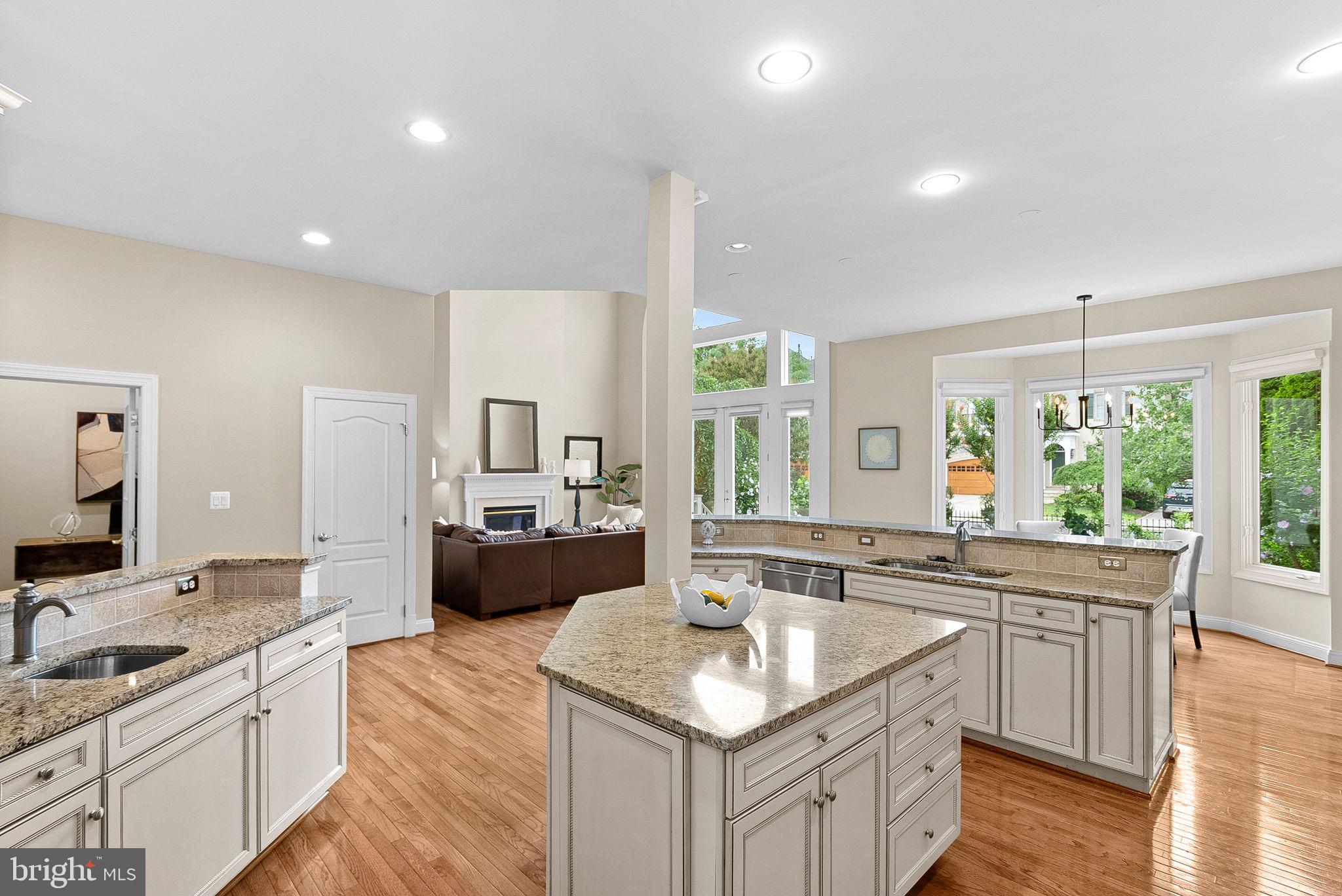 RIVER CREEK - Residential