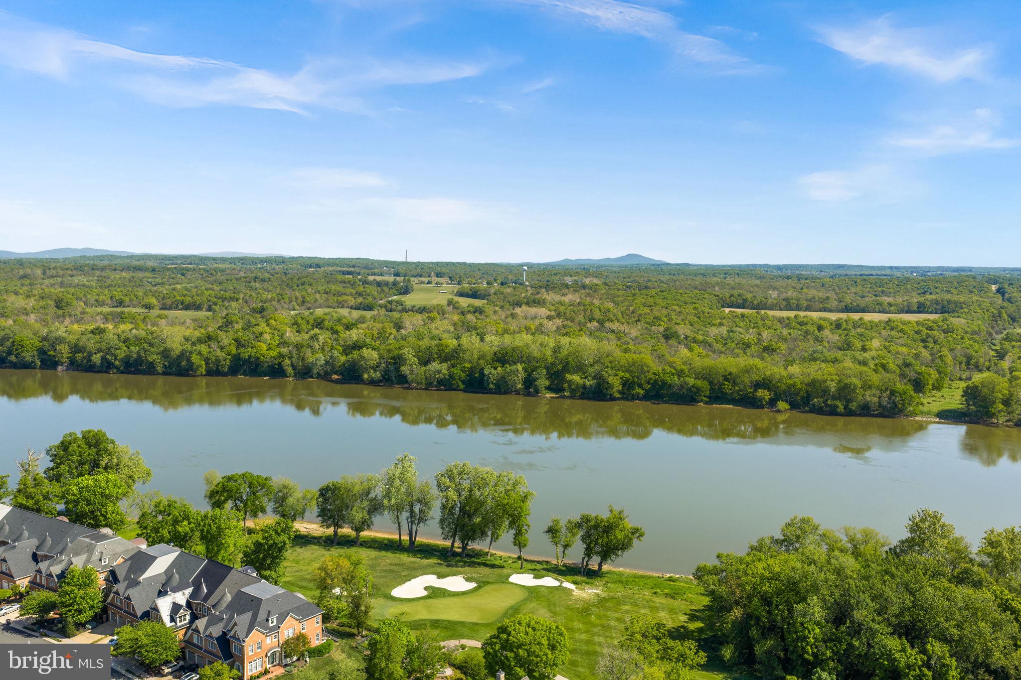 RIVER CREEK - Residential