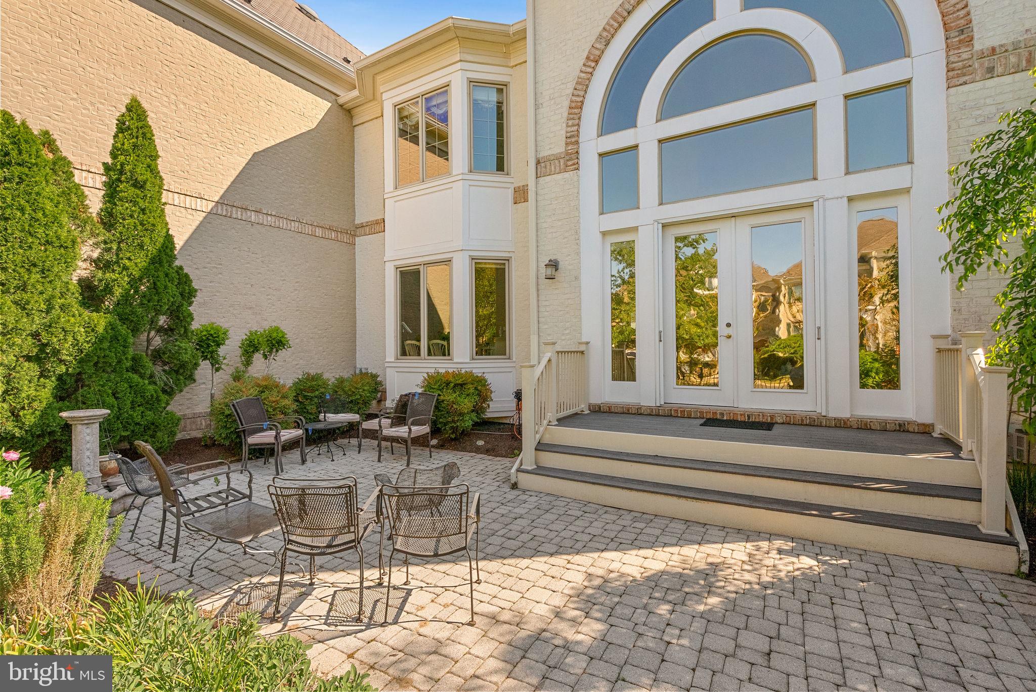 RIVER CREEK - Residential