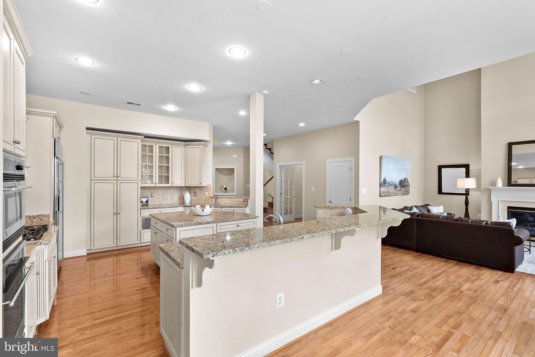 RIVER CREEK - Residential