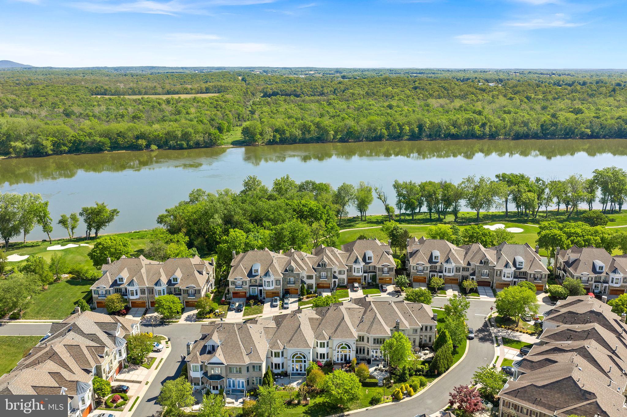 RIVER CREEK - Residential
