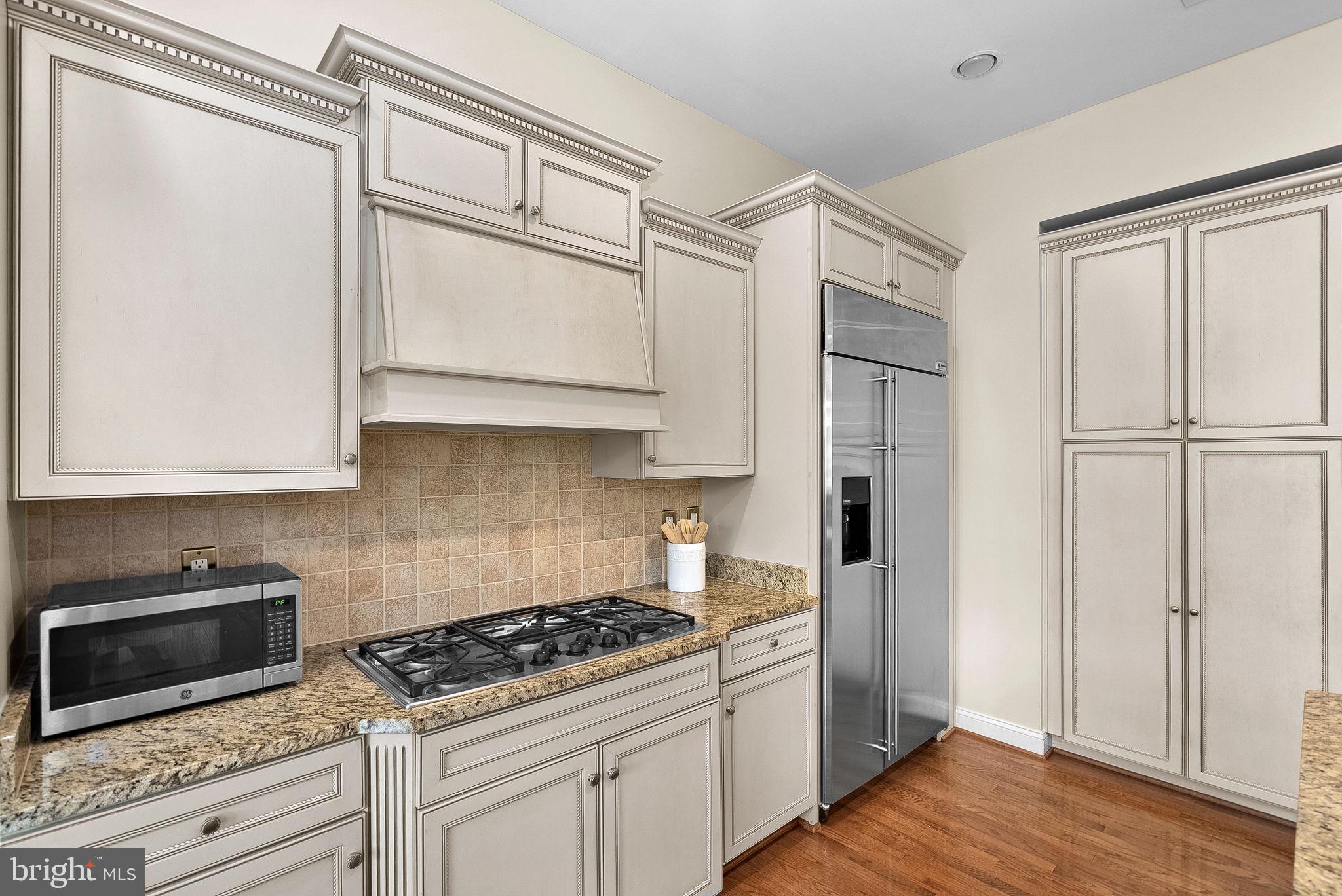 RIVER CREEK - Residential