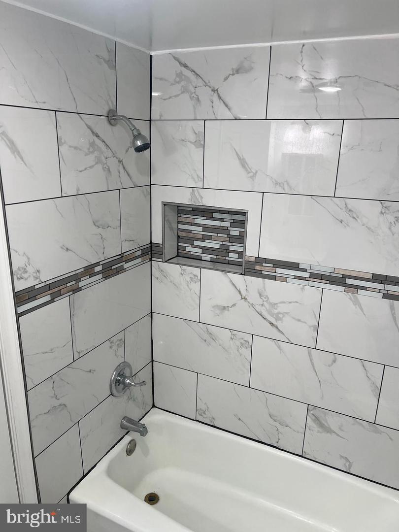 VALLEY HEIGHTS - Residential Lease