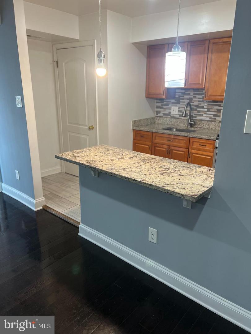 VALLEY HEIGHTS - Residential Lease